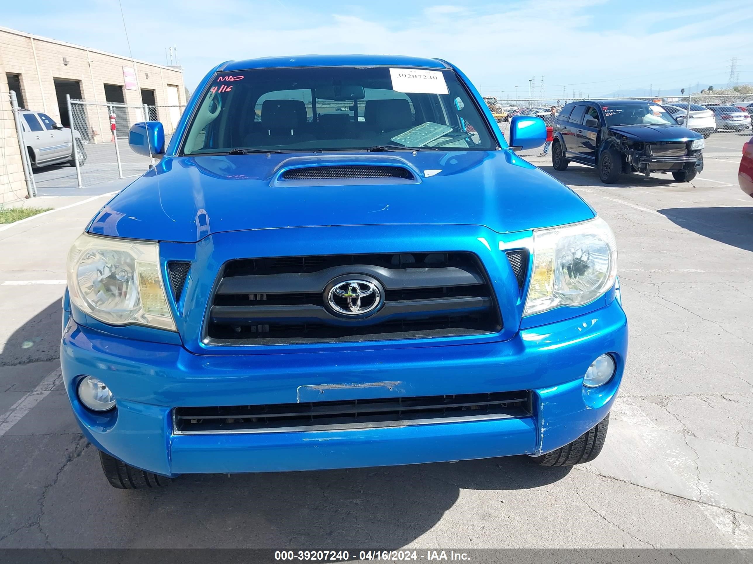 Photo 11 VIN: 5TEKU72N87Z394954 - TOYOTA TACOMA 