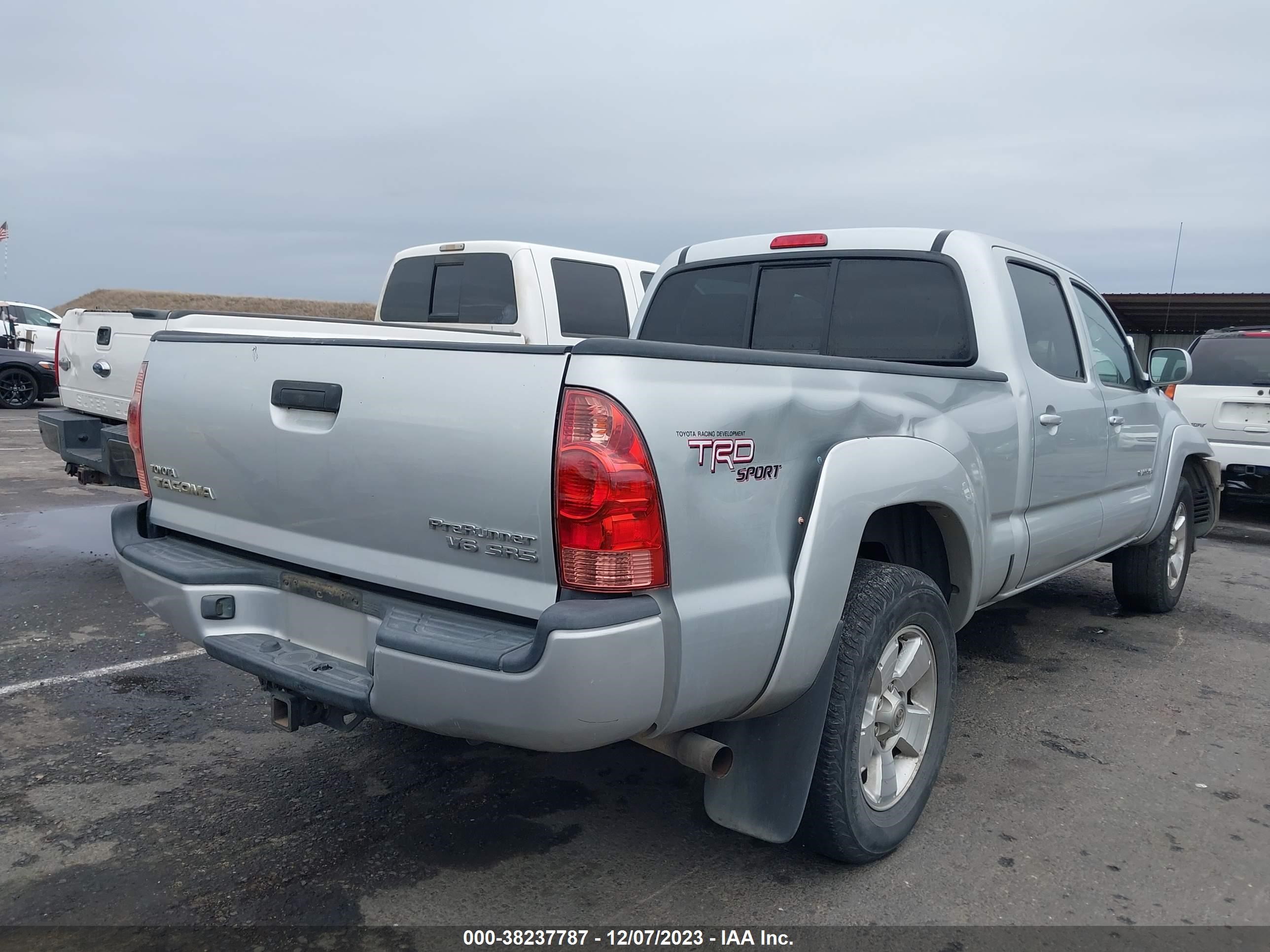 Photo 3 VIN: 5TEKU72N96Z304435 - TOYOTA TACOMA 