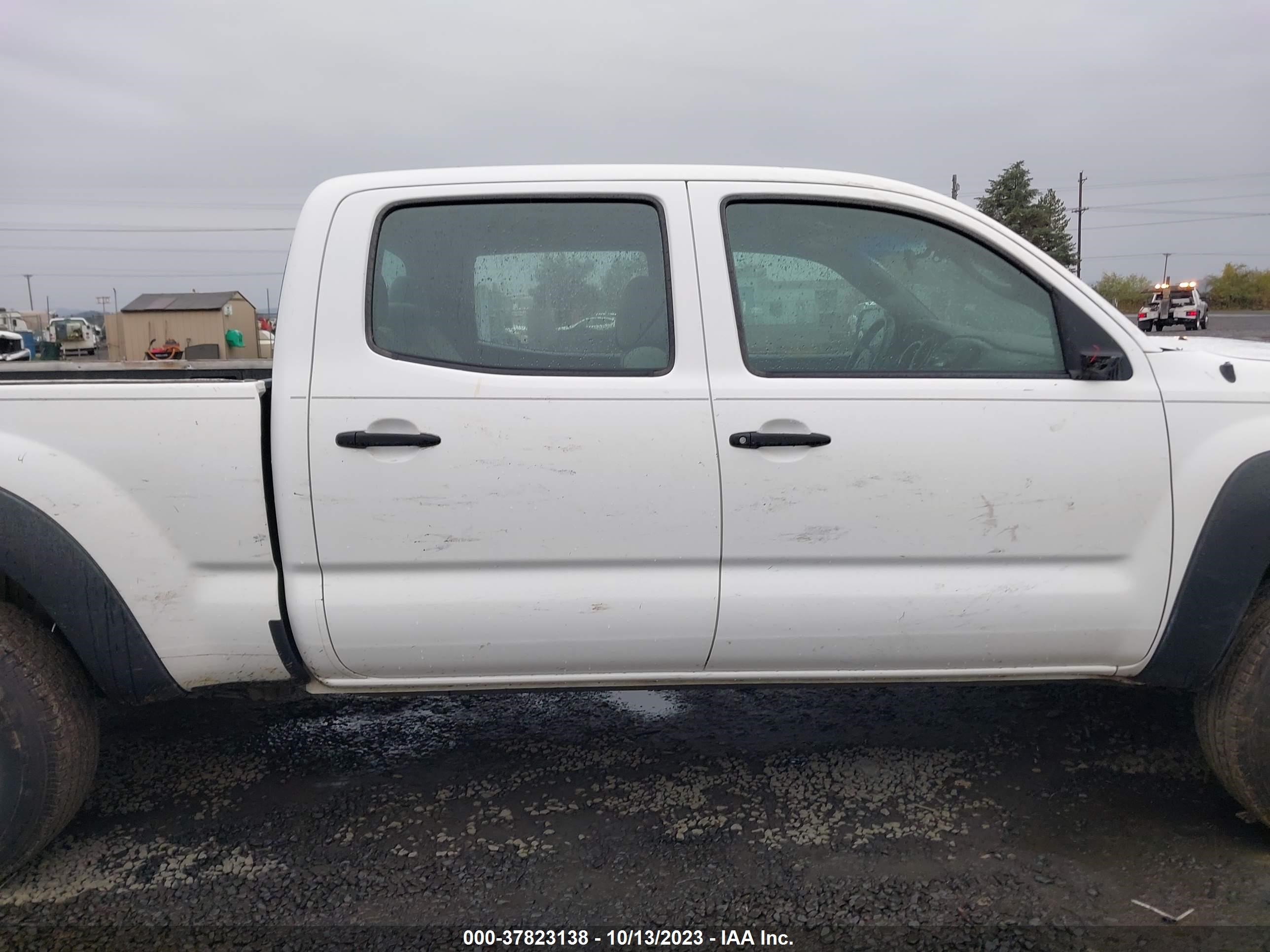 Photo 13 VIN: 5TEKU72N98Z475964 - TOYOTA TACOMA 