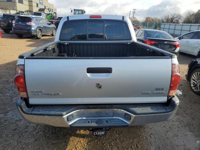 Photo 5 VIN: 5TELU42N05Z132779 - TOYOTA TACOMA DOU 