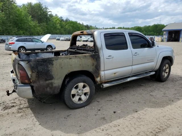 Photo 2 VIN: 5TELU42N15Z115781 - TOYOTA TACOMA DOU 