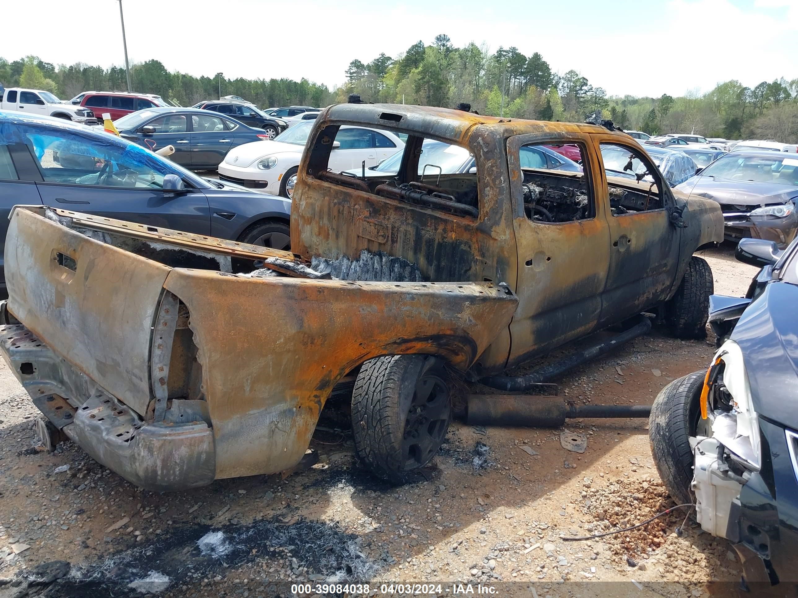 Photo 3 VIN: 5TELU42N16Z319014 - TOYOTA TACOMA 