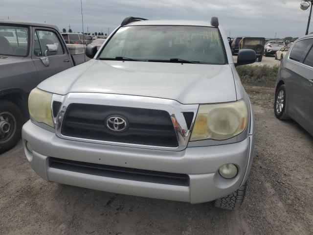 Photo 4 VIN: 5TELU42N25Z091619 - TOYOTA TACOMA DOU 