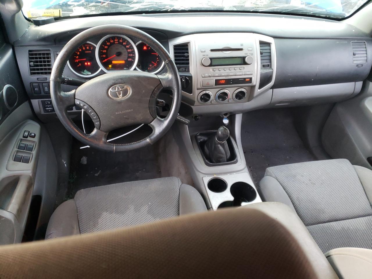 Photo 7 VIN: 5TELU42N28Z470110 - TOYOTA TACOMA 