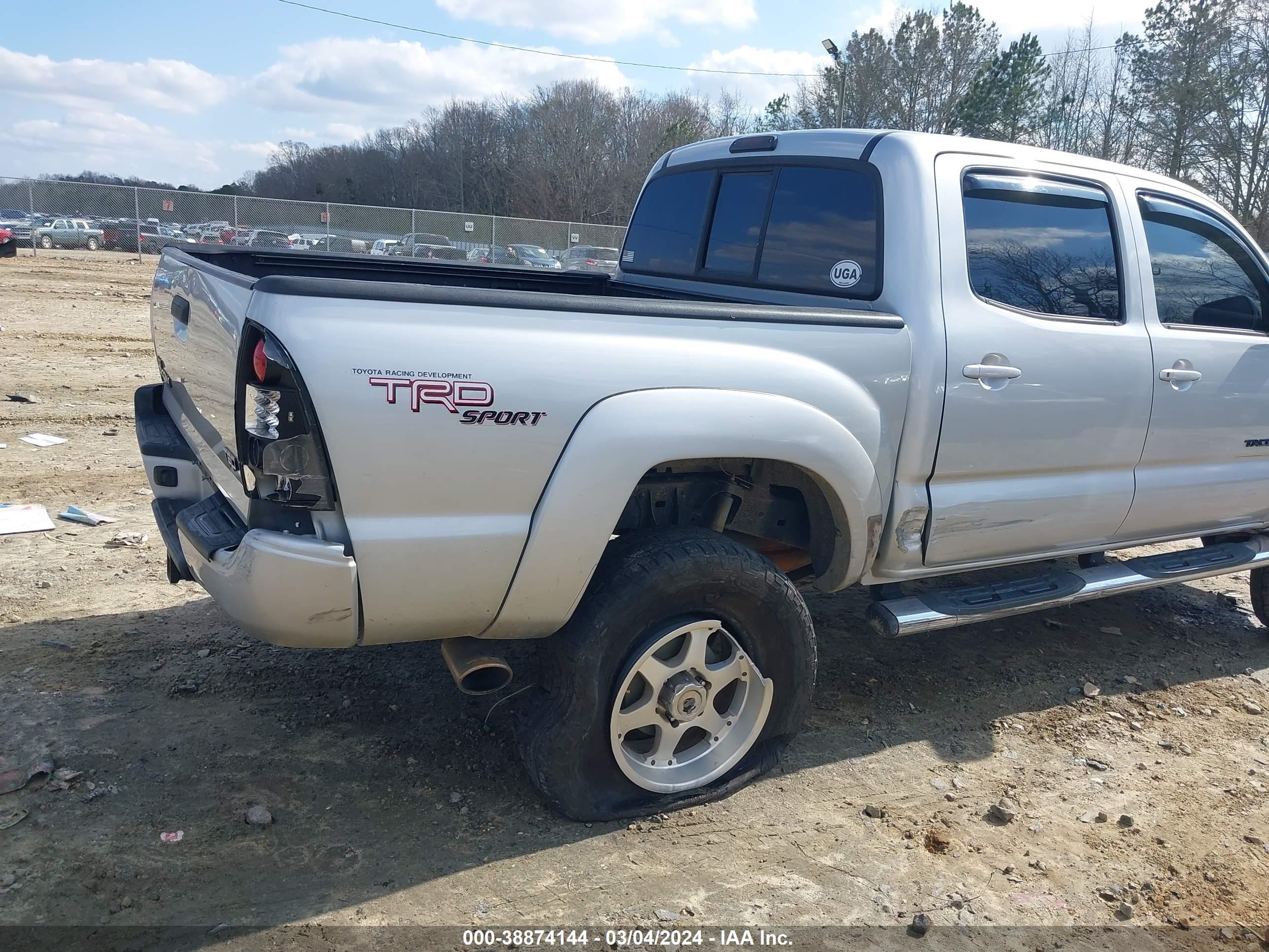 Photo 5 VIN: 5TELU42N35Z096652 - TOYOTA TACOMA 