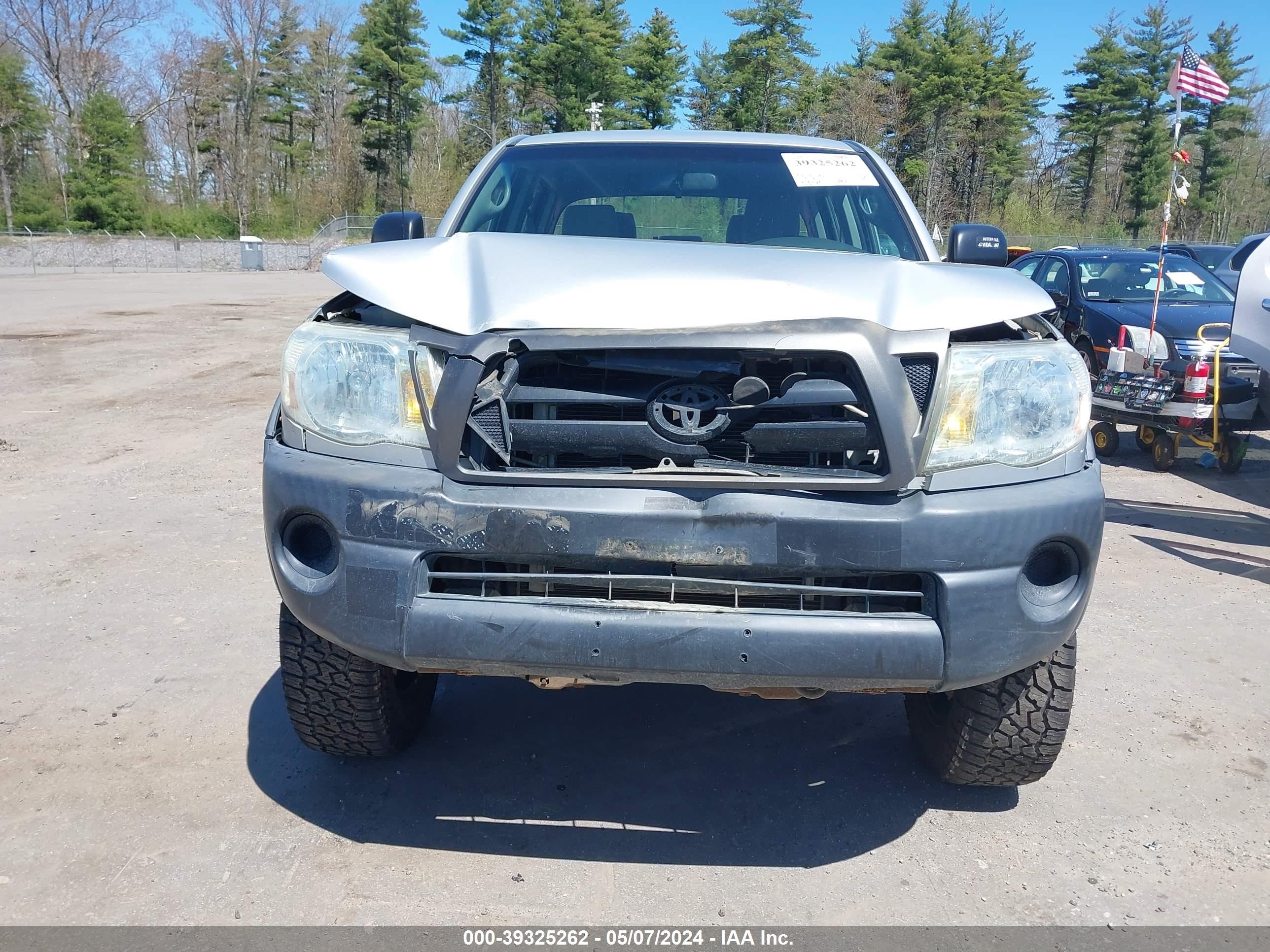 Photo 12 VIN: 5TELU42N37Z344921 - TOYOTA TACOMA 