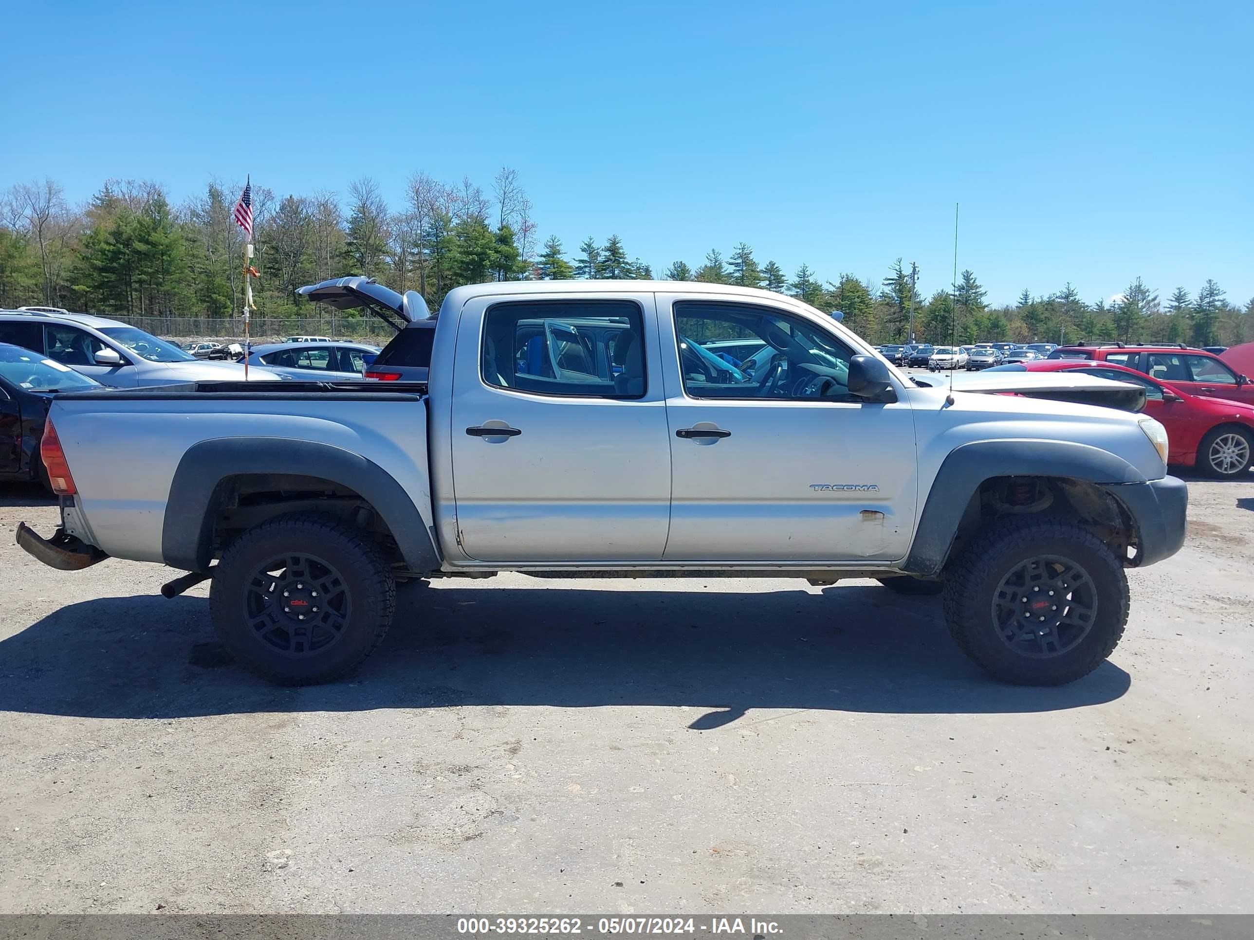 Photo 13 VIN: 5TELU42N37Z344921 - TOYOTA TACOMA 