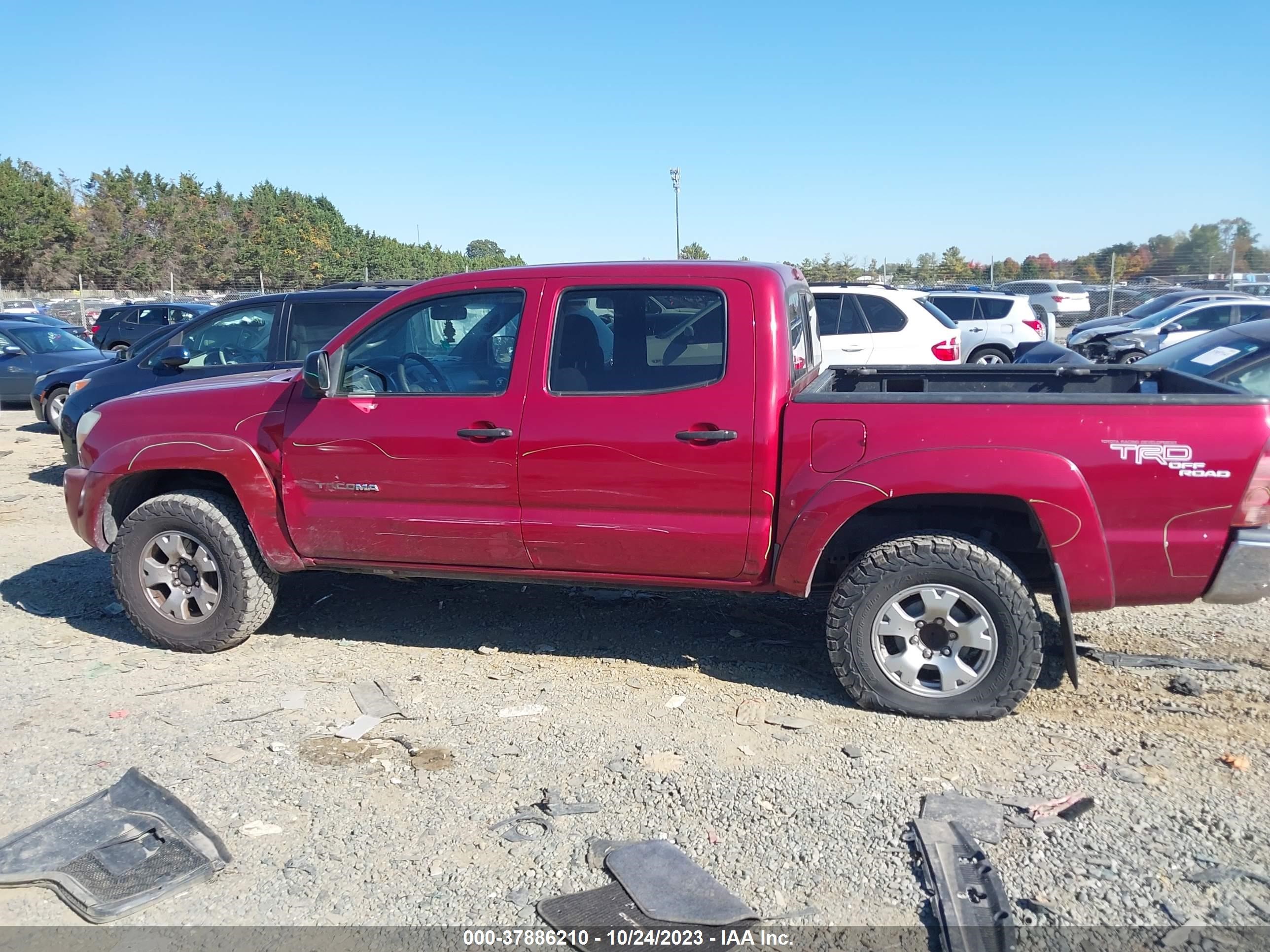 Photo 13 VIN: 5TELU42N37Z392869 - TOYOTA TACOMA 