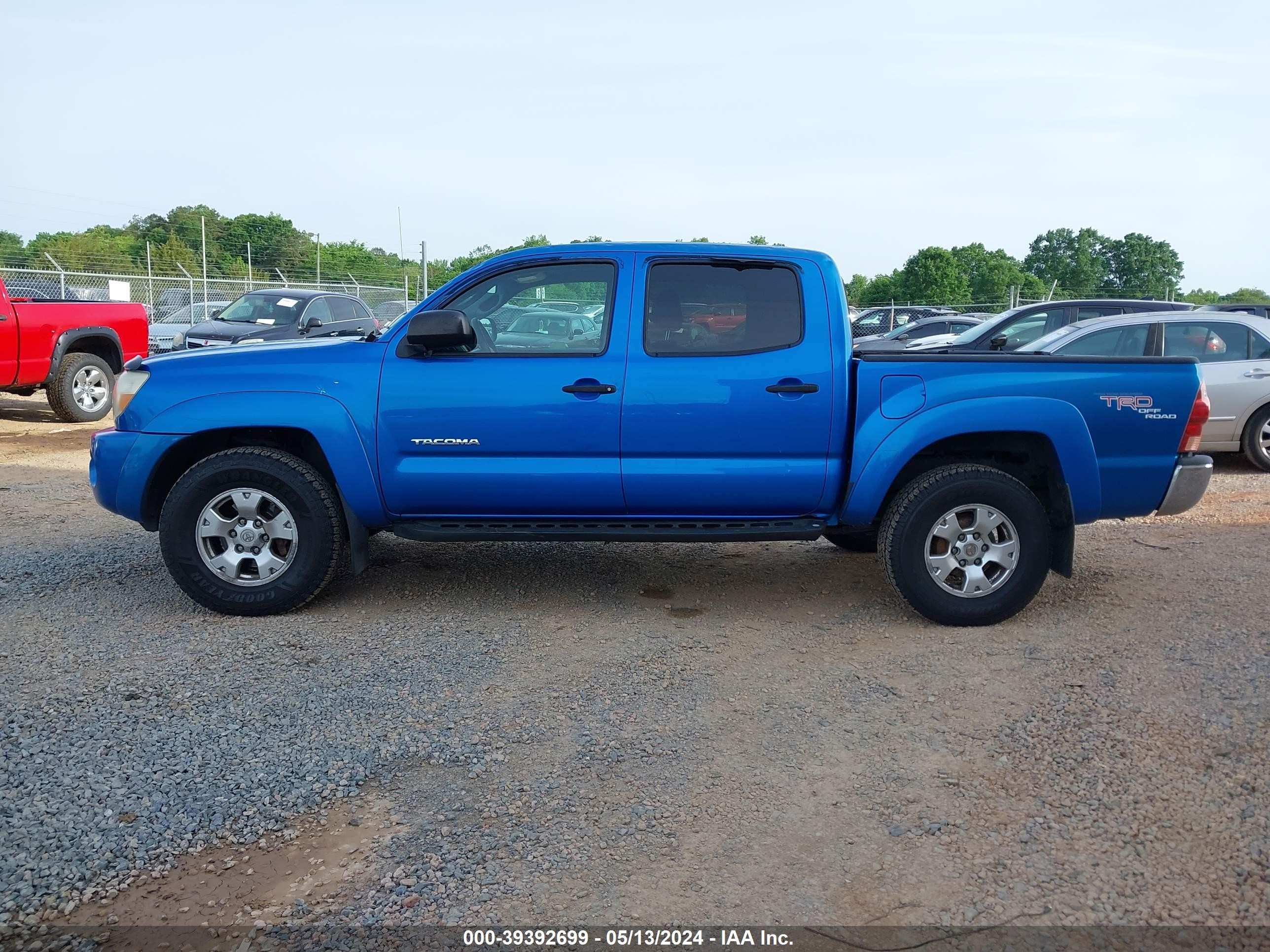 Photo 13 VIN: 5TELU42N38Z575299 - TOYOTA TACOMA 