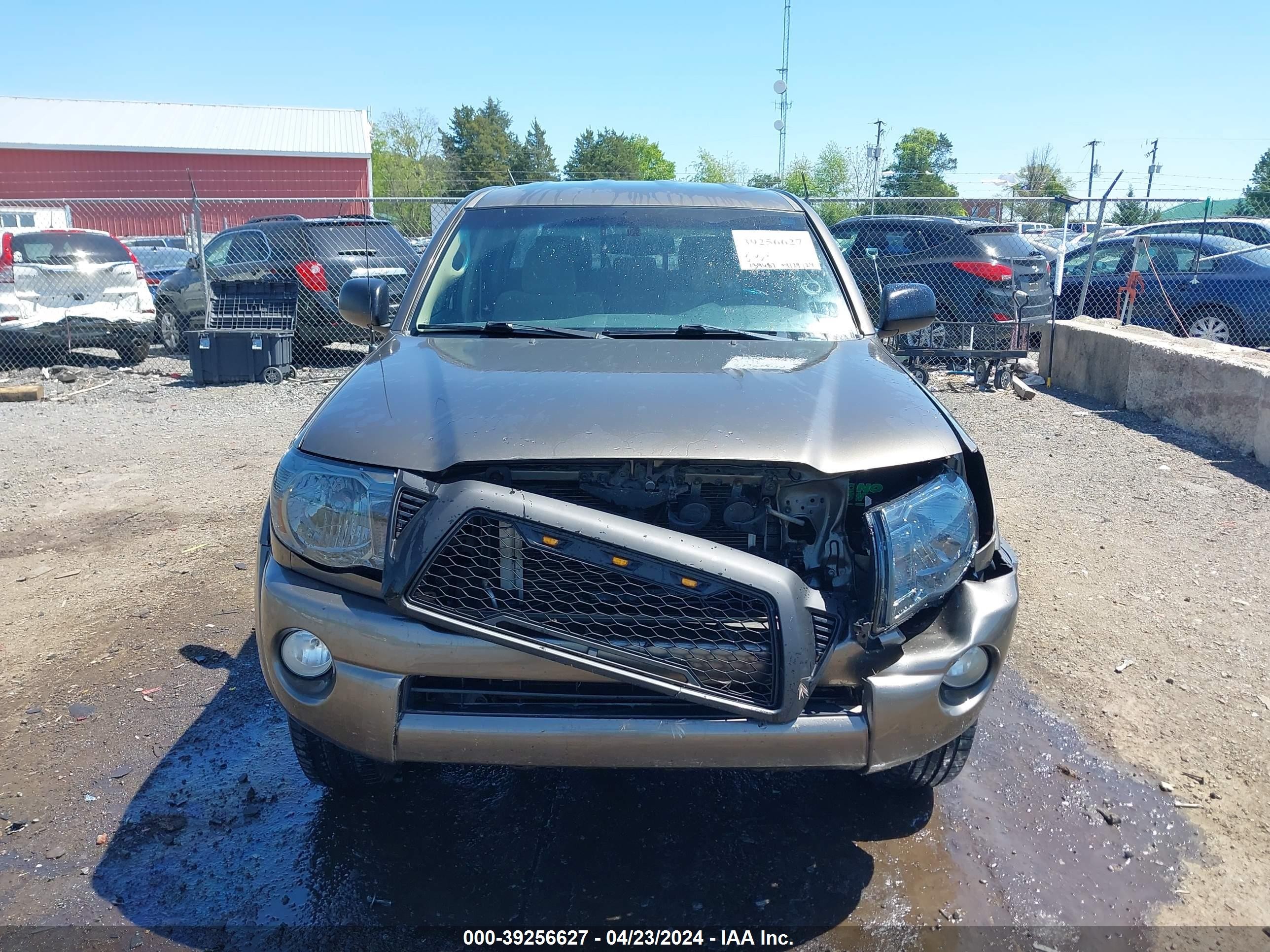 Photo 12 VIN: 5TELU42N39Z618492 - TOYOTA TACOMA 