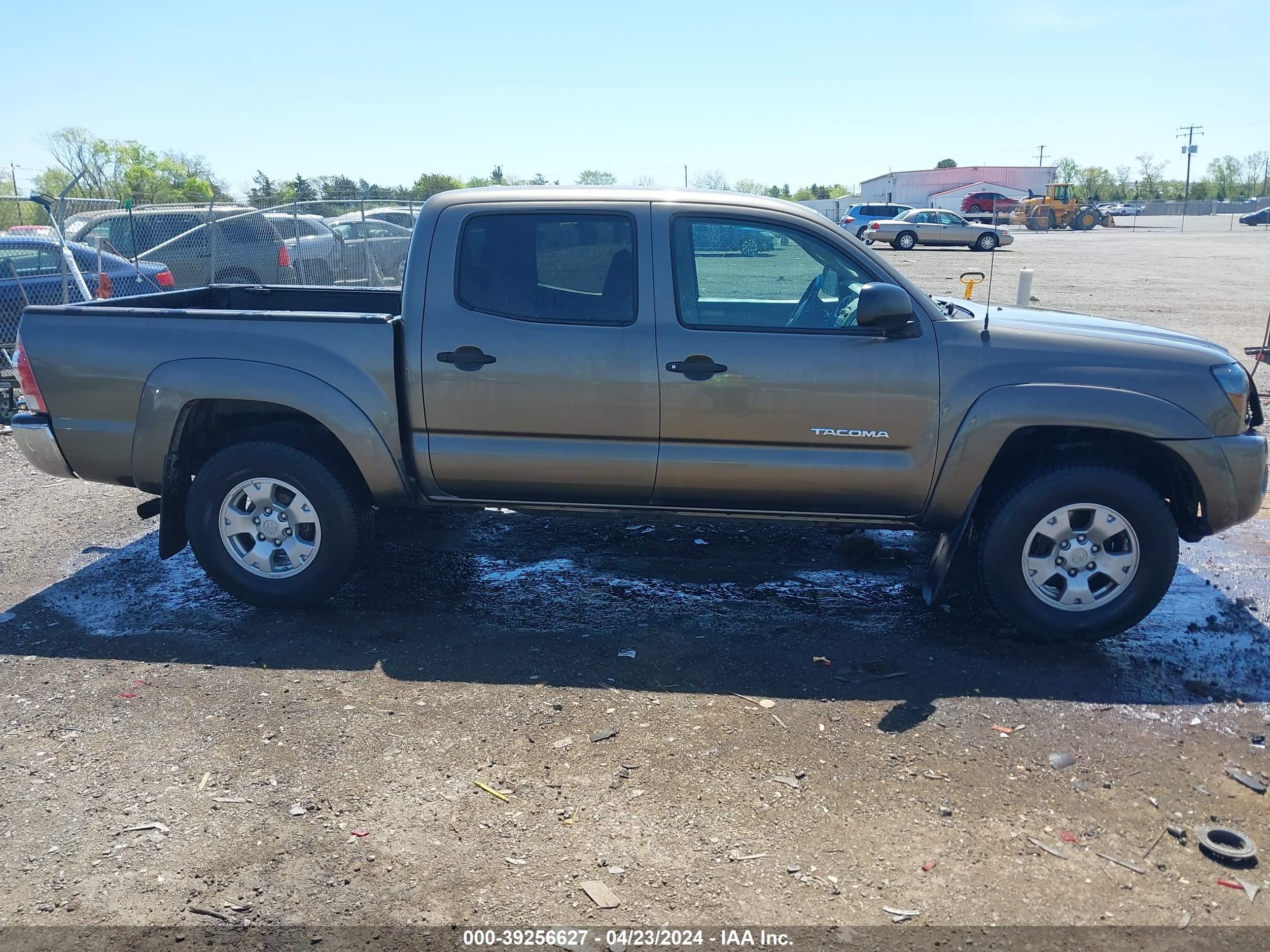 Photo 13 VIN: 5TELU42N39Z618492 - TOYOTA TACOMA 