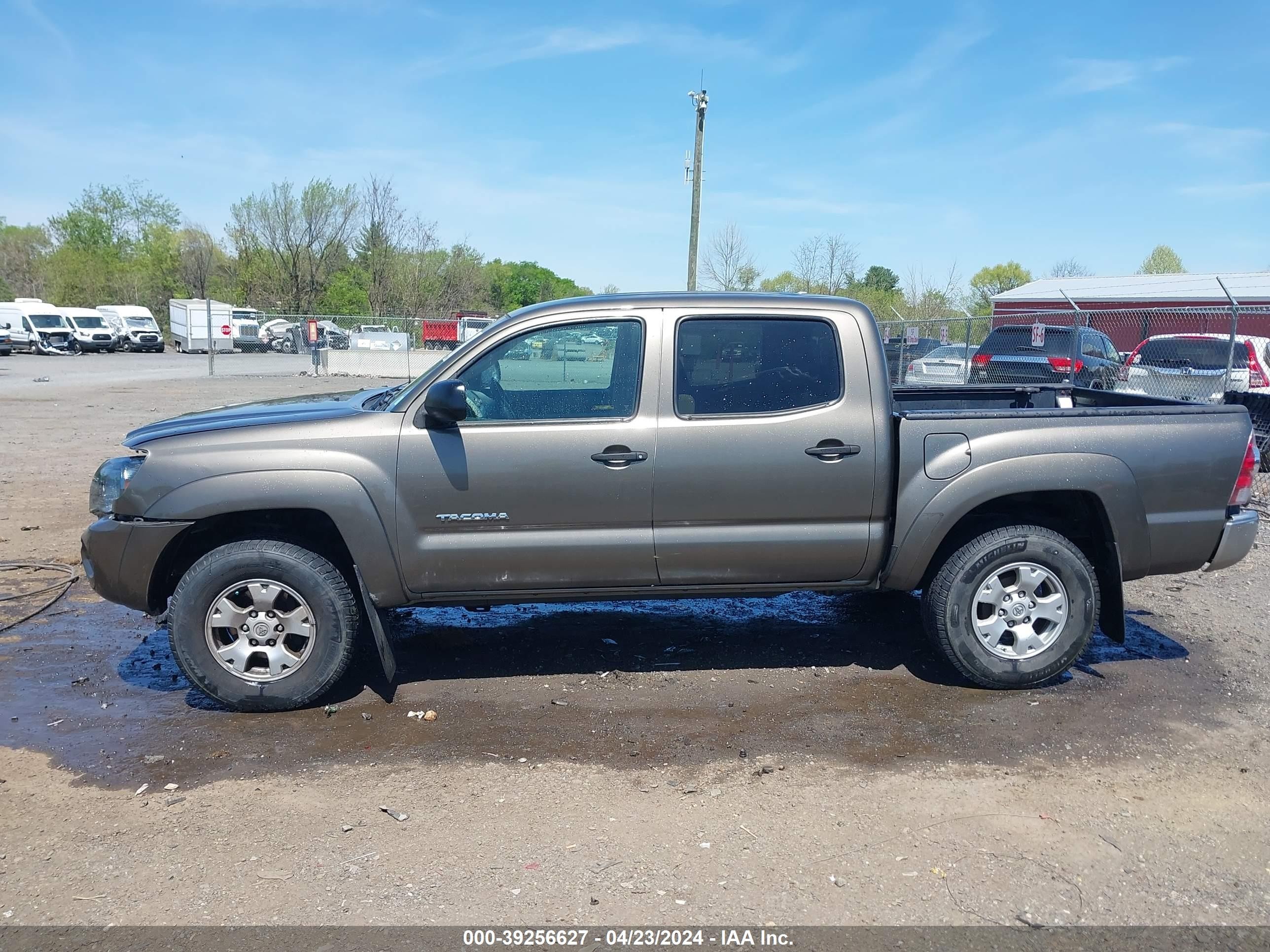 Photo 14 VIN: 5TELU42N39Z618492 - TOYOTA TACOMA 