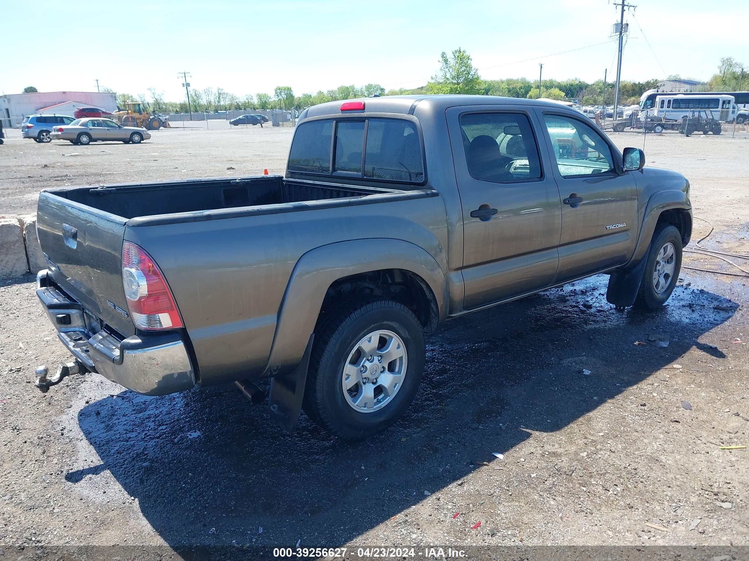 Photo 3 VIN: 5TELU42N39Z618492 - TOYOTA TACOMA 