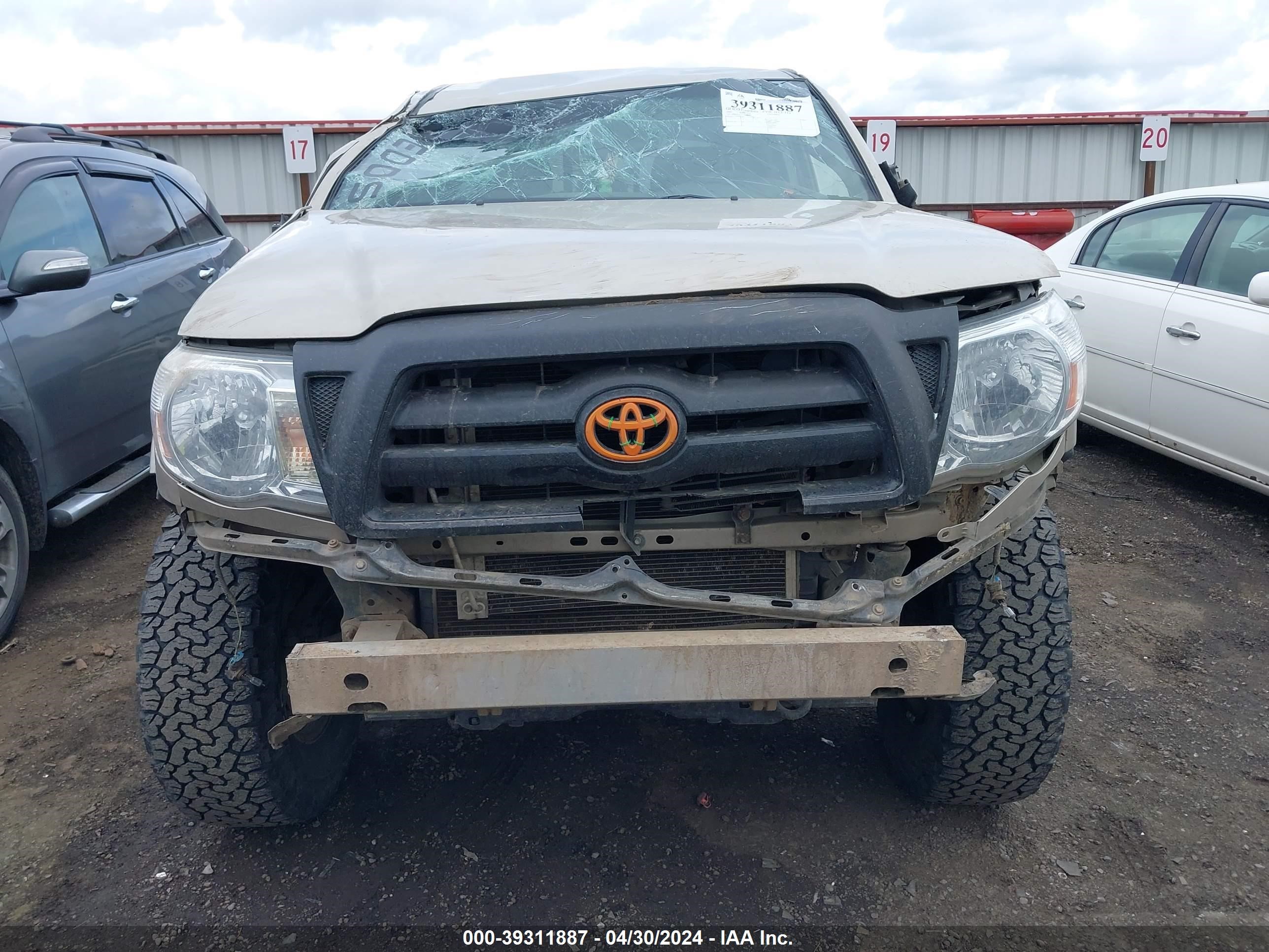 Photo 12 VIN: 5TELU42N477458006 - TOYOTA TACOMA 