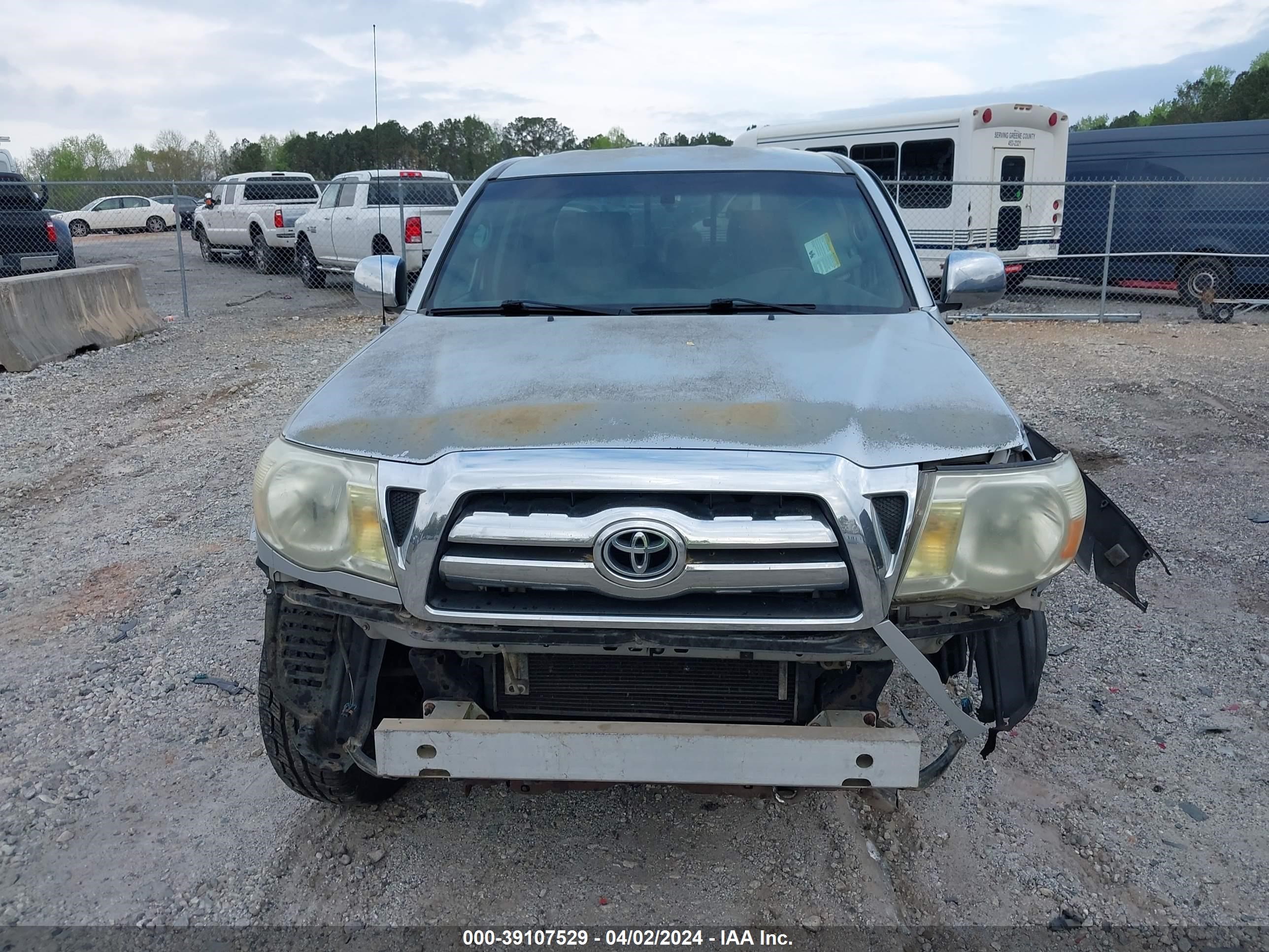 Photo 12 VIN: 5TELU42N48Z510980 - TOYOTA TACOMA 