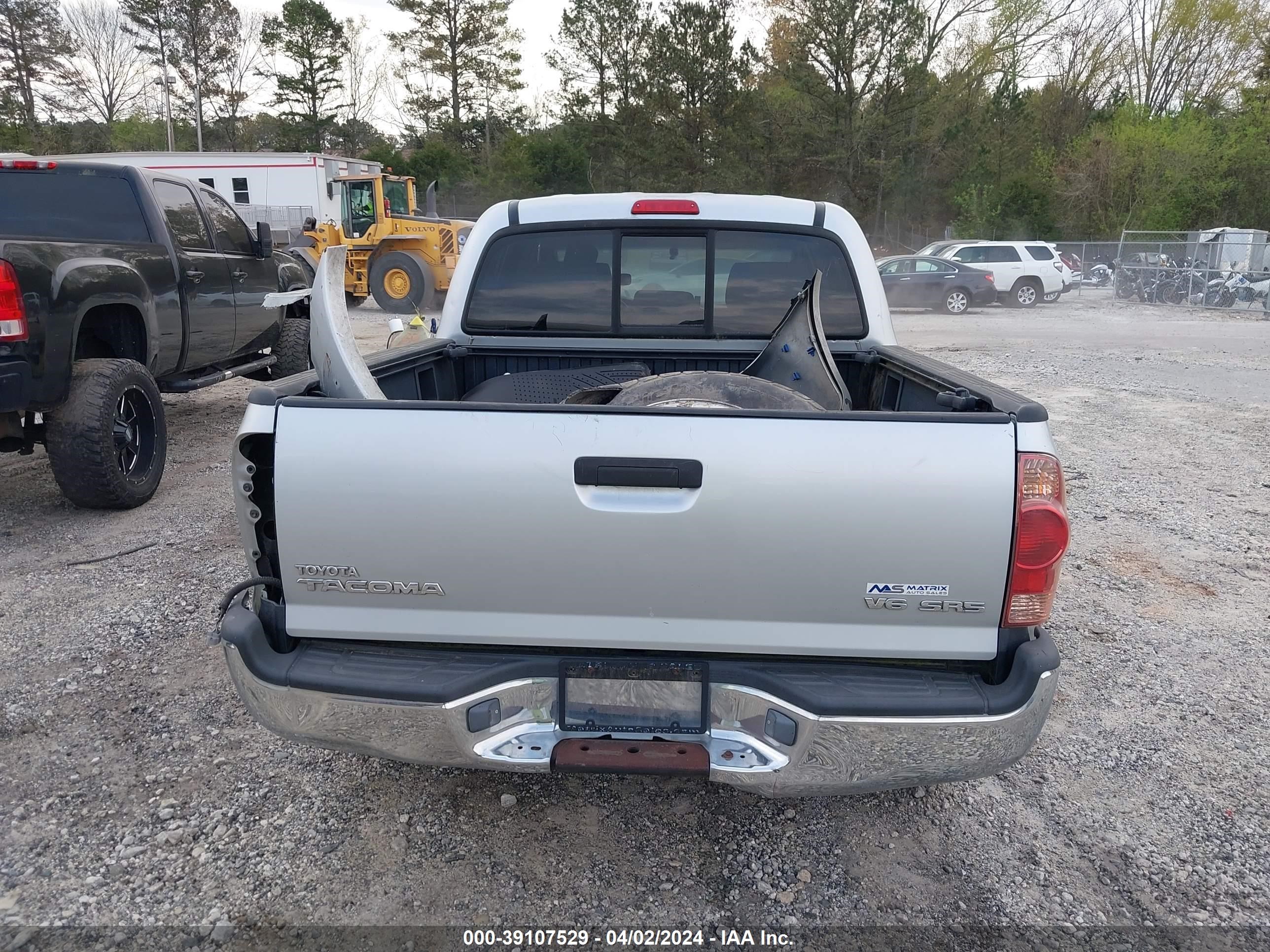 Photo 16 VIN: 5TELU42N48Z510980 - TOYOTA TACOMA 