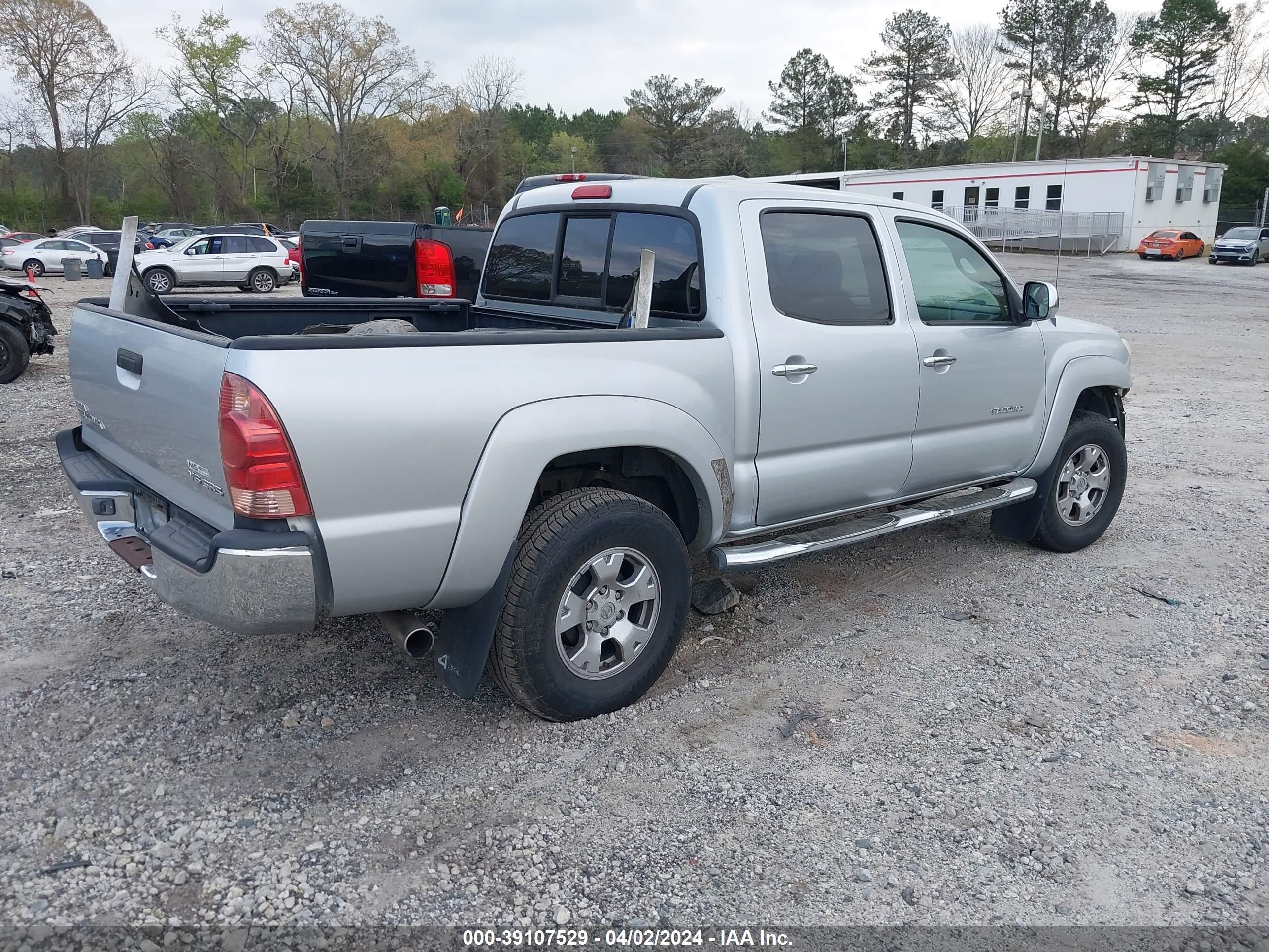 Photo 3 VIN: 5TELU42N48Z510980 - TOYOTA TACOMA 