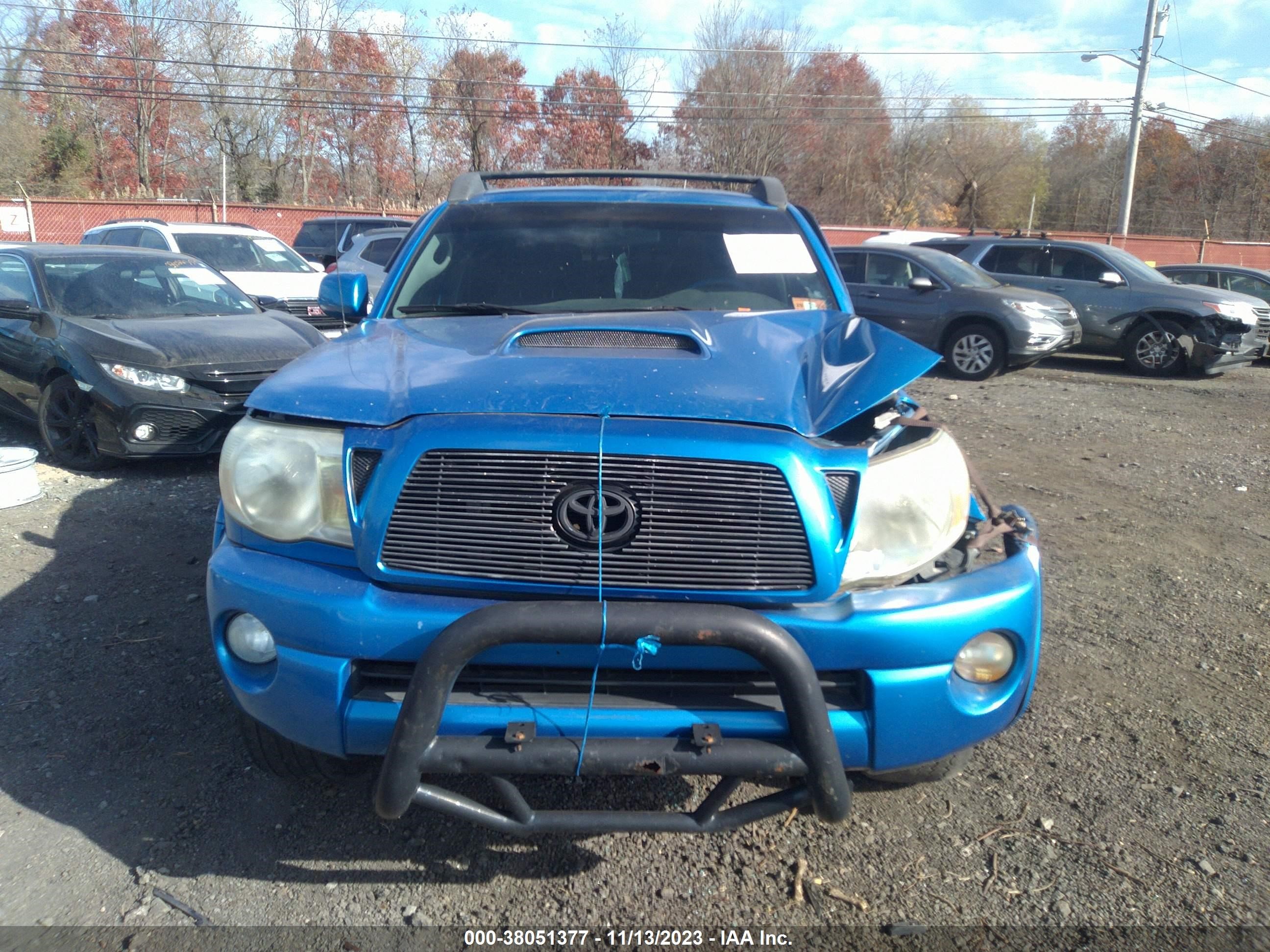 Photo 11 VIN: 5TELU42N48Z553991 - TOYOTA TACOMA 