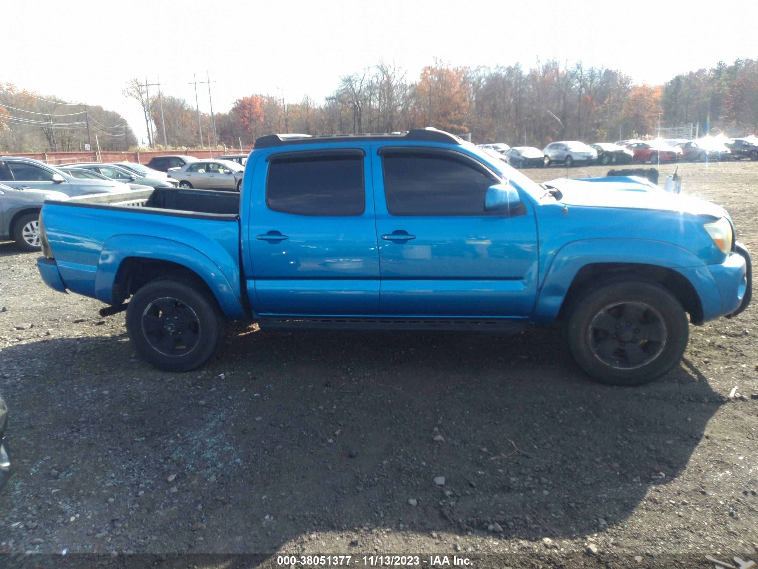 Photo 12 VIN: 5TELU42N48Z553991 - TOYOTA TACOMA 