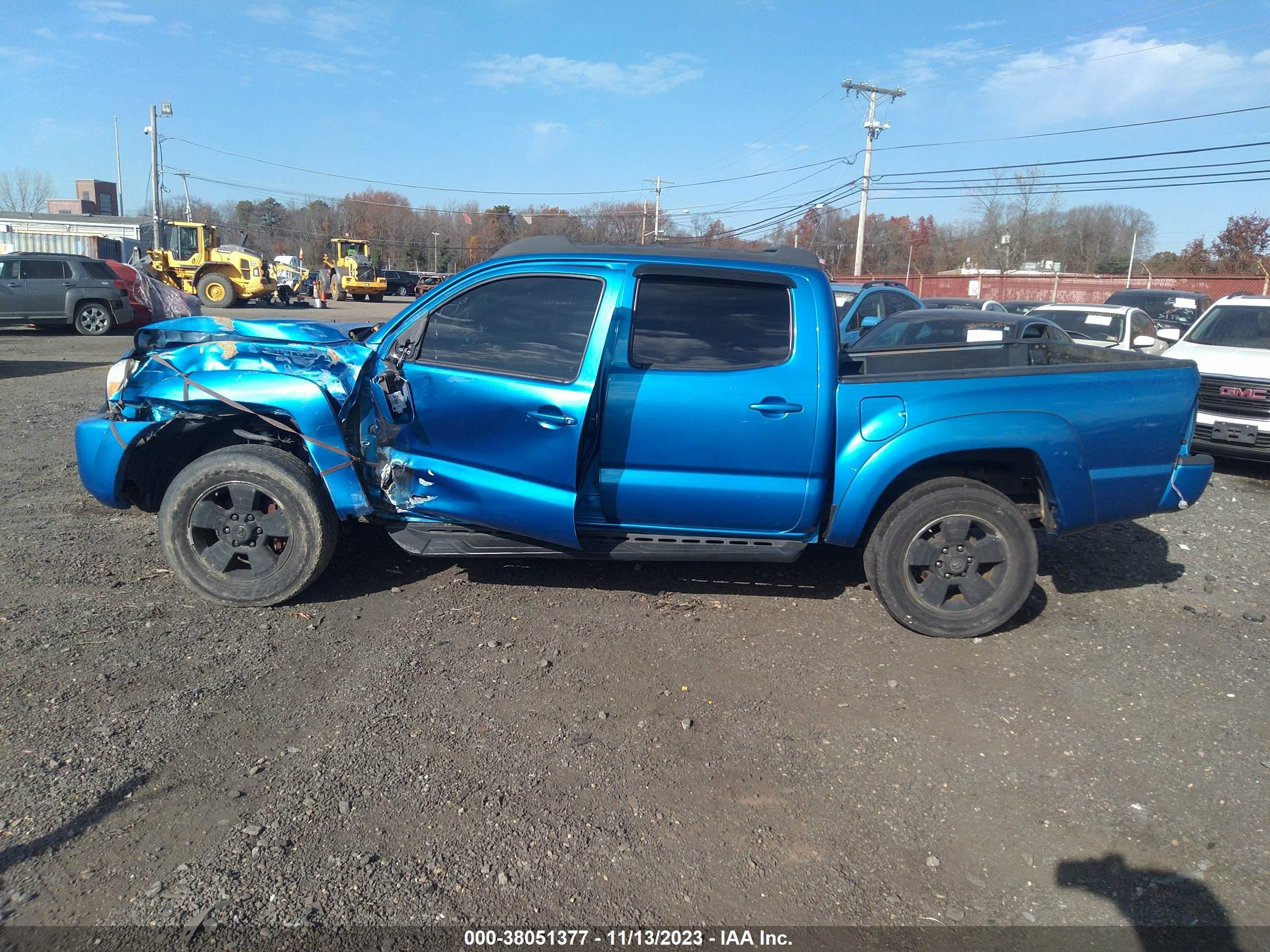 Photo 13 VIN: 5TELU42N48Z553991 - TOYOTA TACOMA 