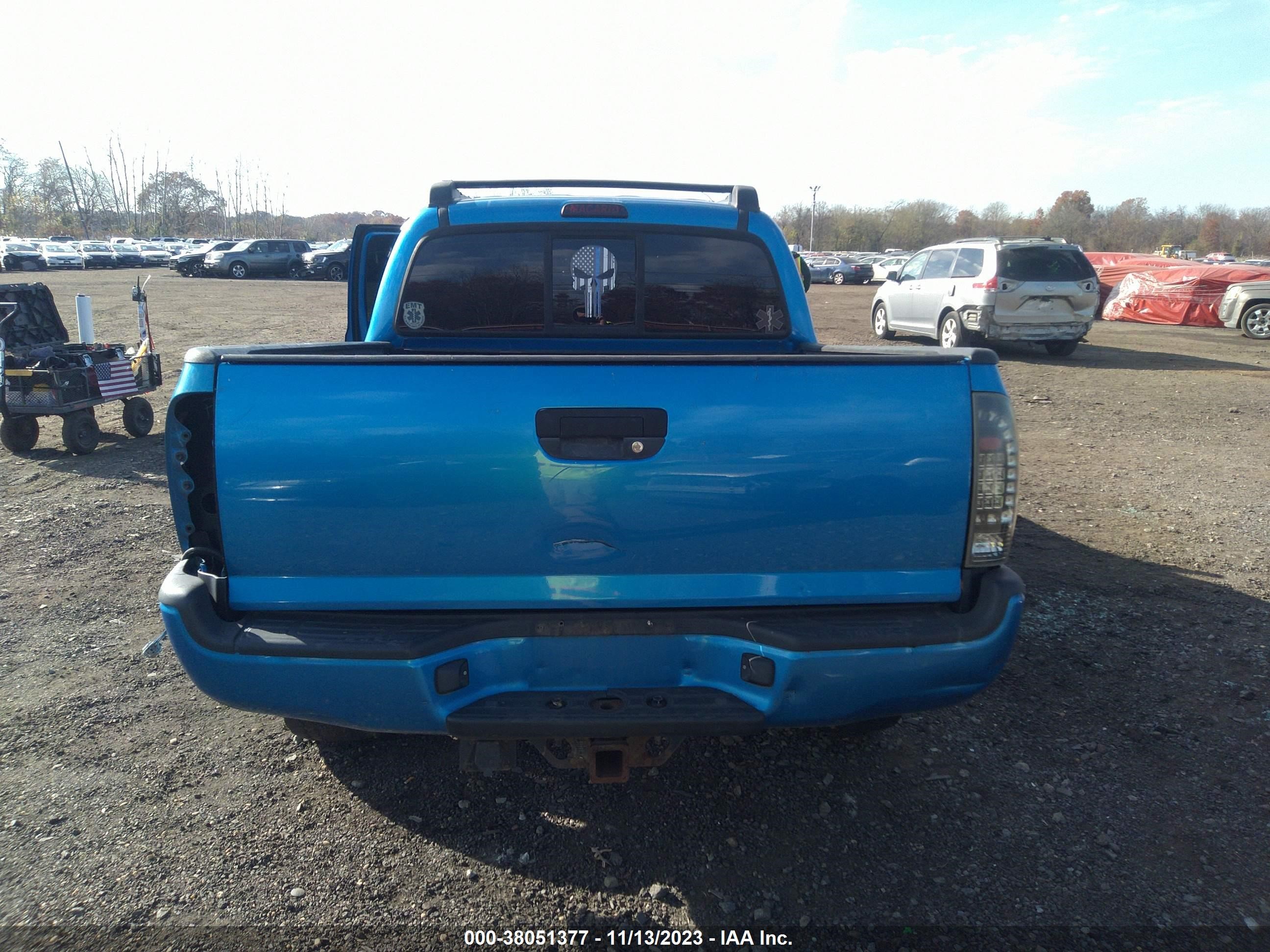 Photo 15 VIN: 5TELU42N48Z553991 - TOYOTA TACOMA 