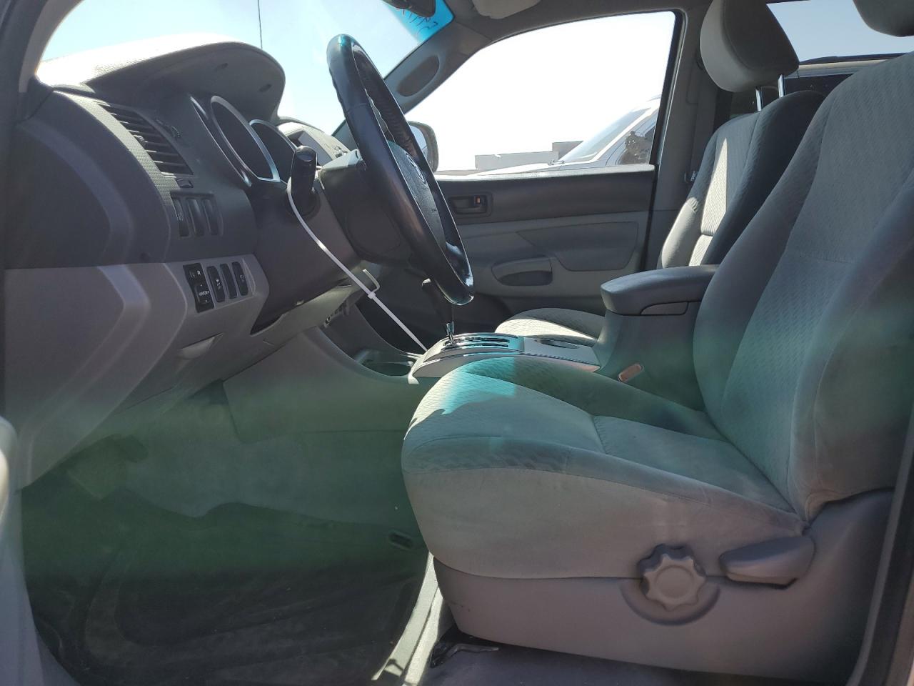 Photo 6 VIN: 5TELU42N49Z594736 - TOYOTA TACOMA 