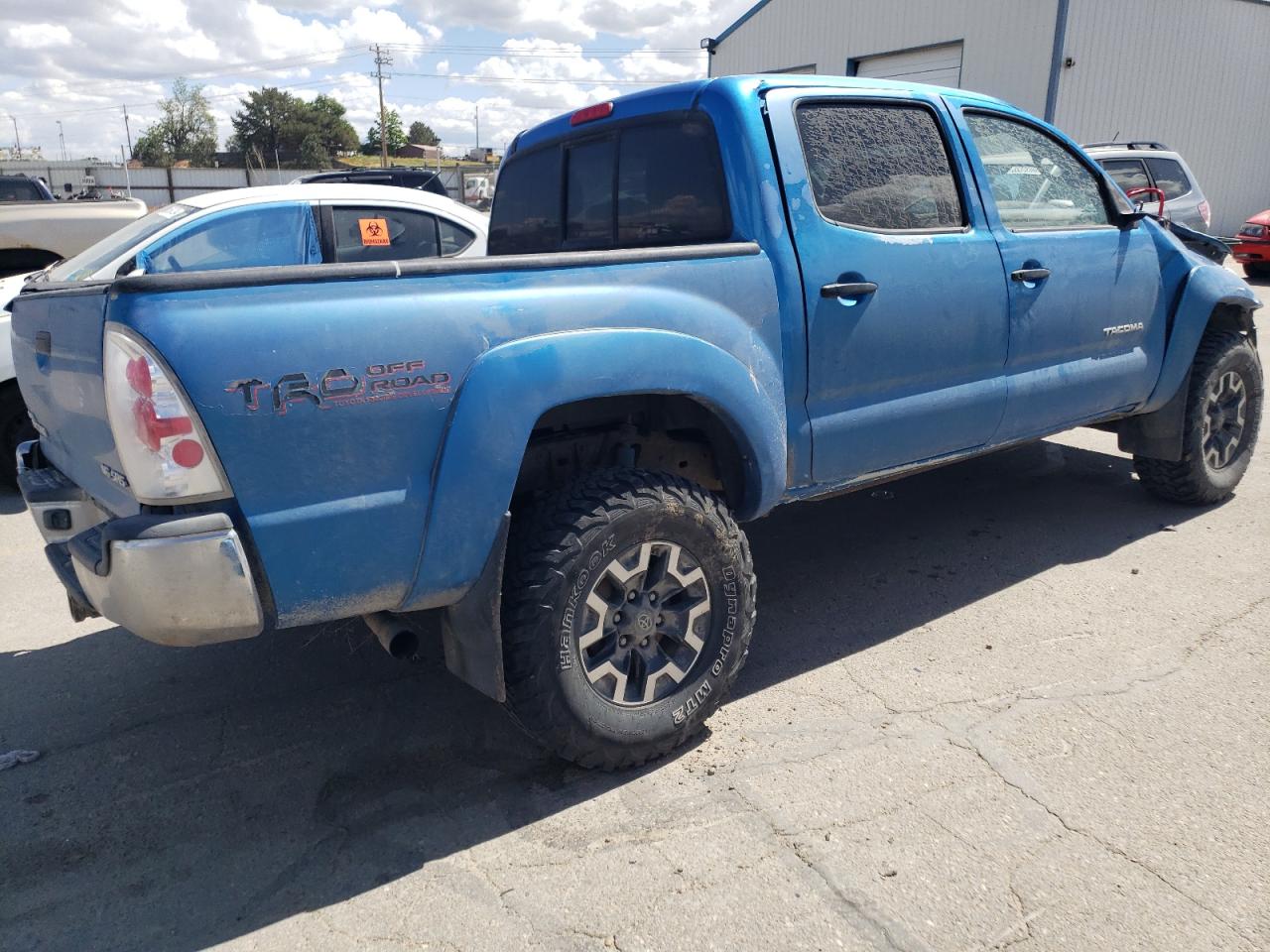 Photo 2 VIN: 5TELU42N55Z076161 - TOYOTA TACOMA 