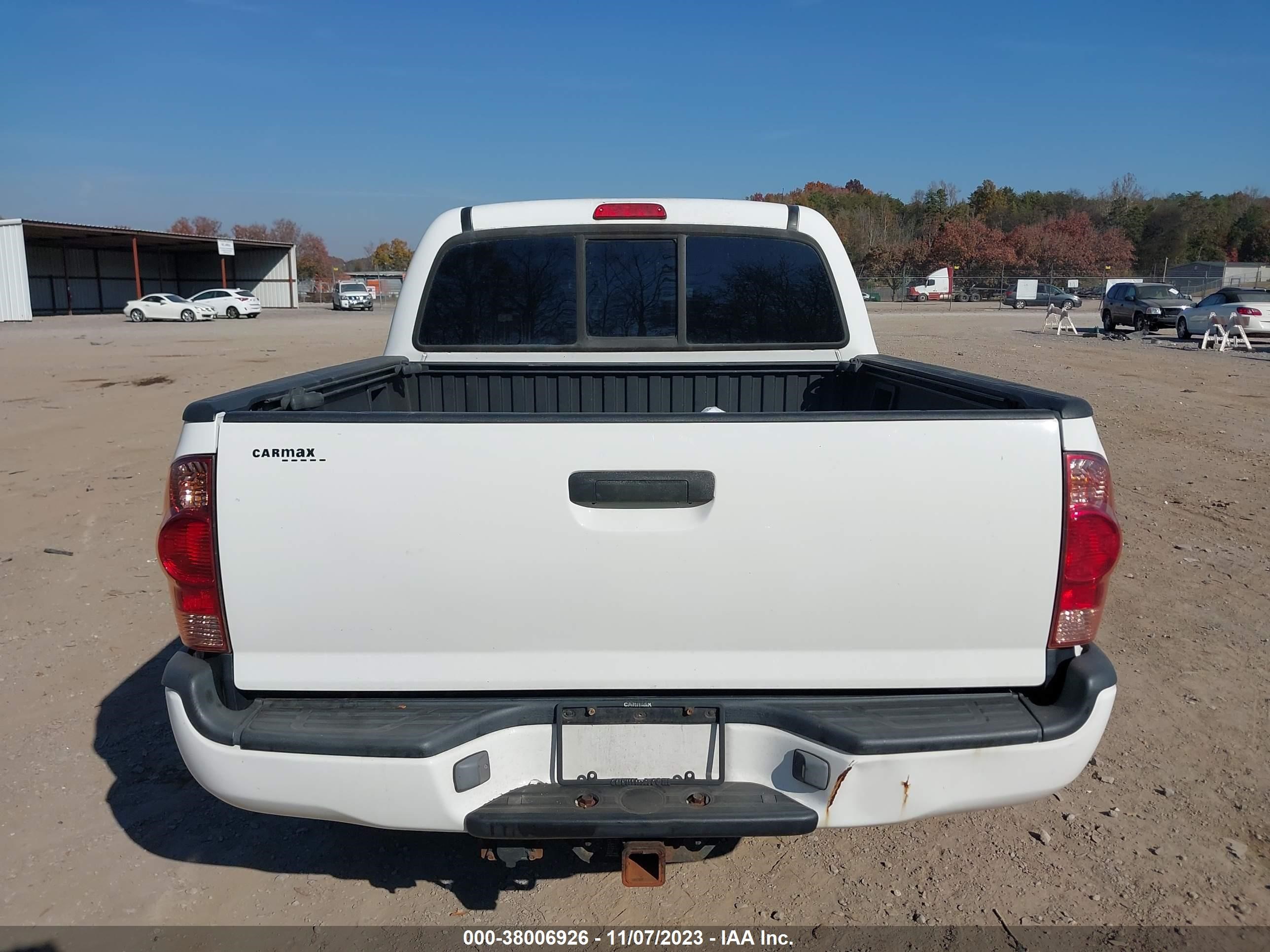 Photo 16 VIN: 5TELU42N65Z035294 - TOYOTA TACOMA 