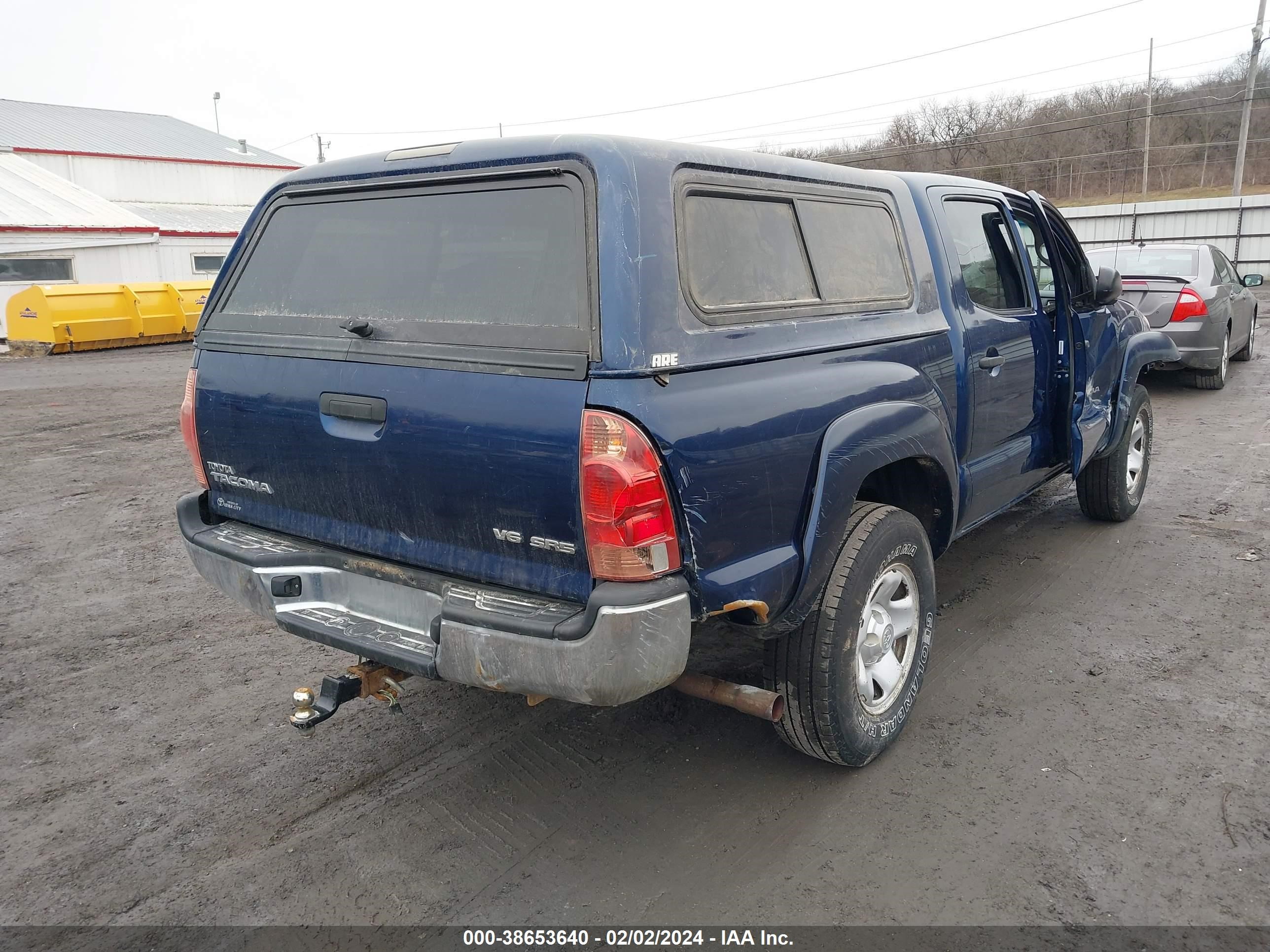 Photo 3 VIN: 5TELU42N68Z498346 - TOYOTA TACOMA 