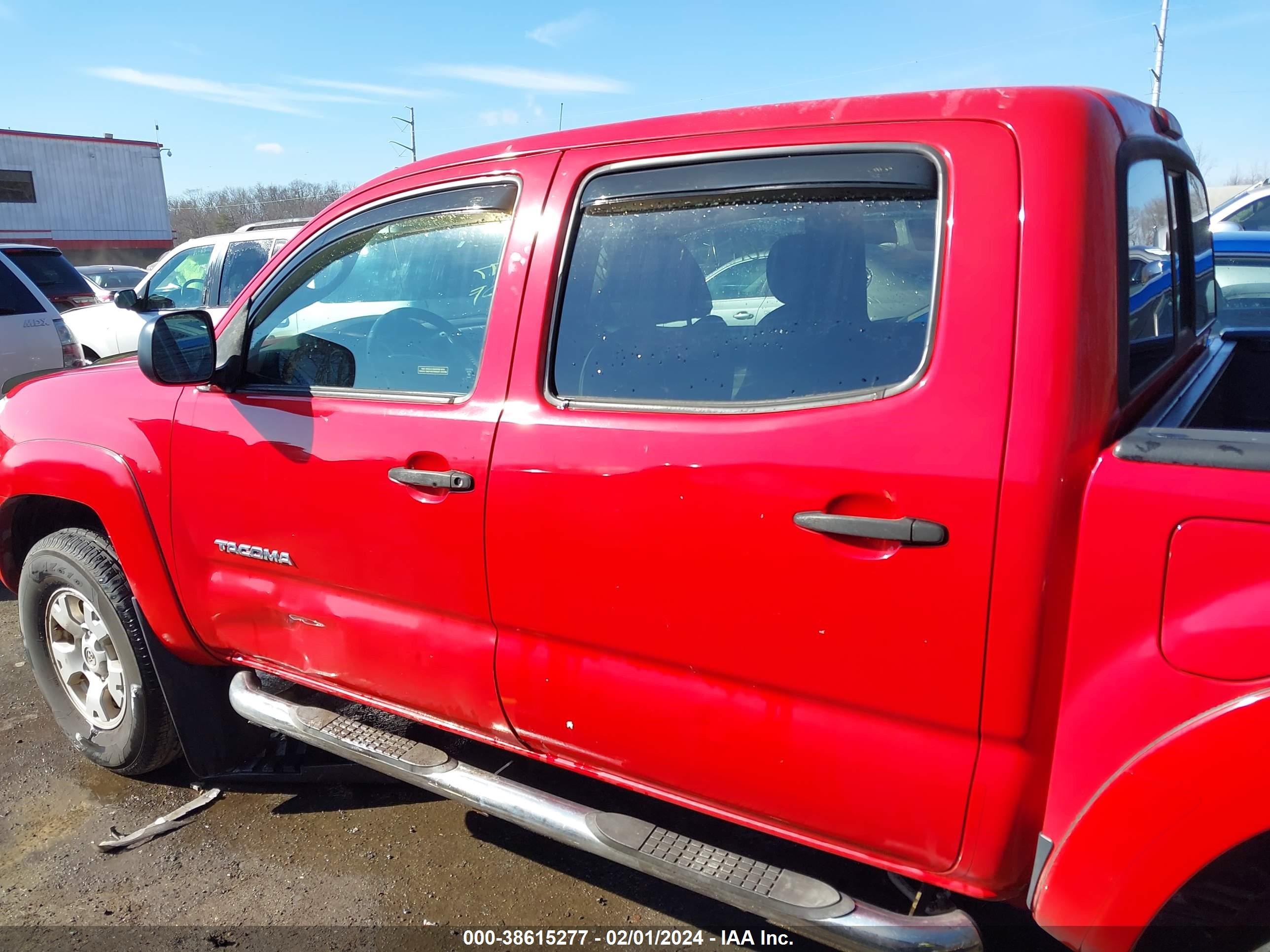 Photo 13 VIN: 5TELU42N68Z578827 - TOYOTA TACOMA 