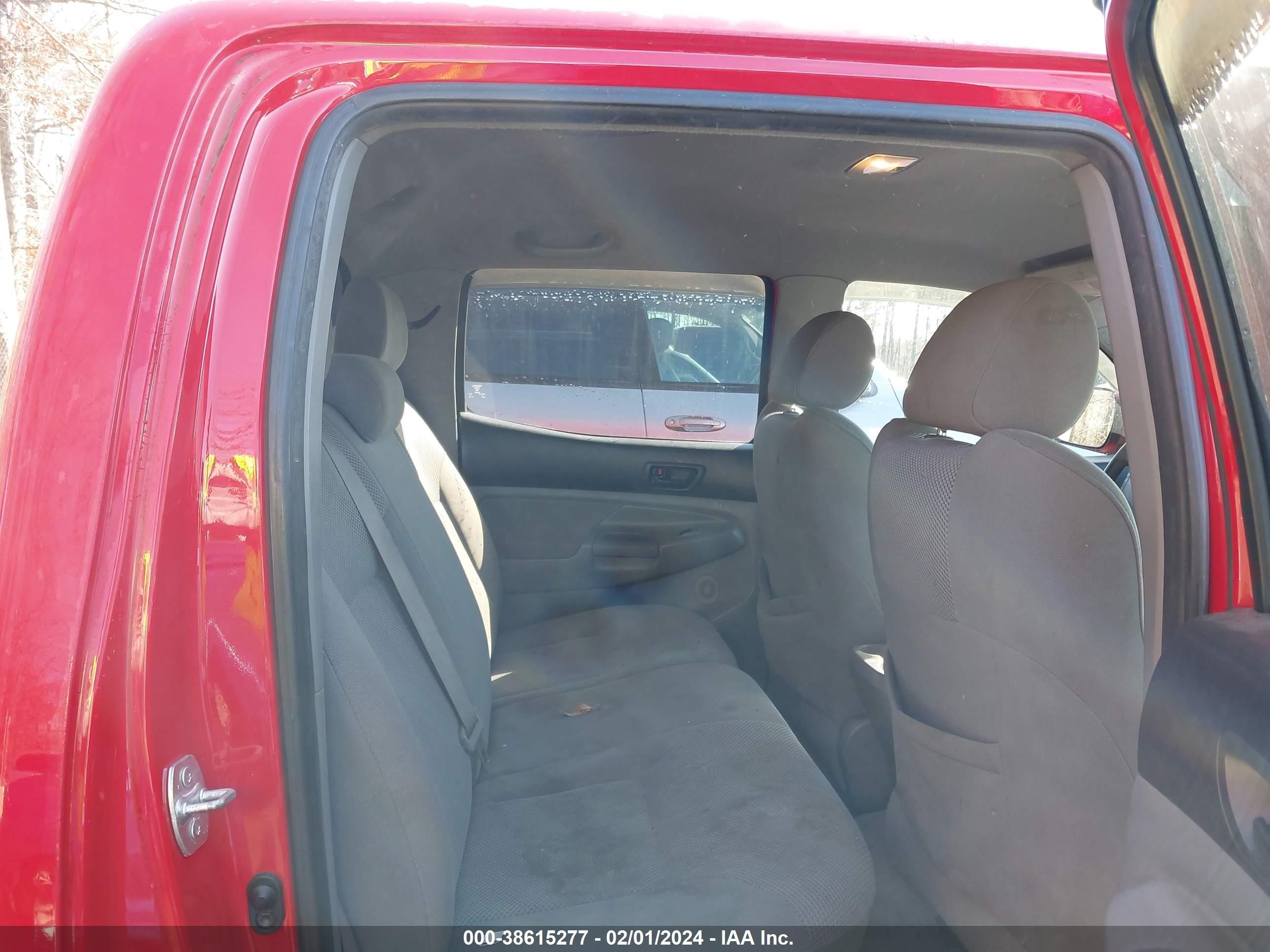 Photo 7 VIN: 5TELU42N68Z578827 - TOYOTA TACOMA 