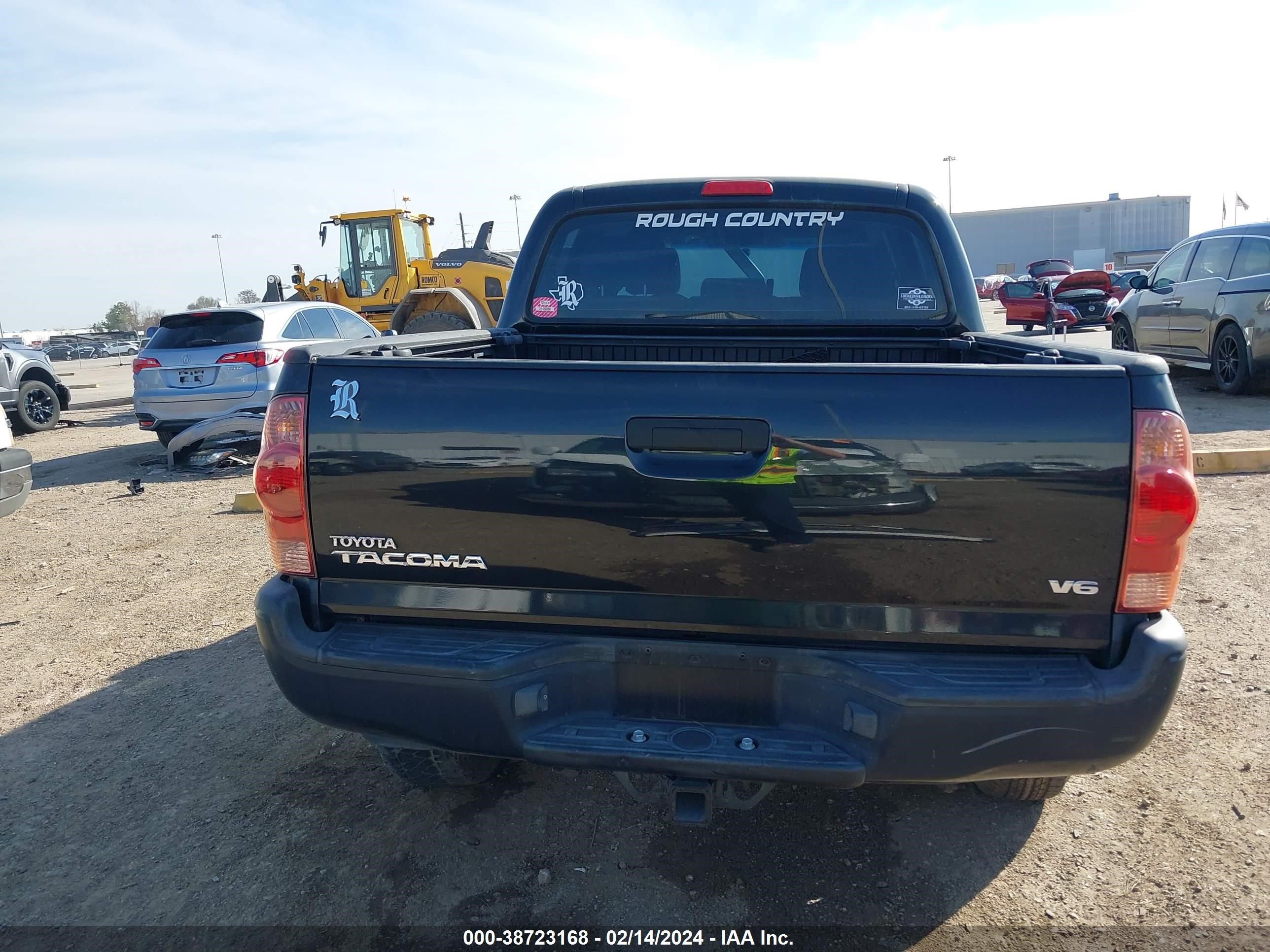 Photo 16 VIN: 5TELU42N78Z552107 - TOYOTA TACOMA 