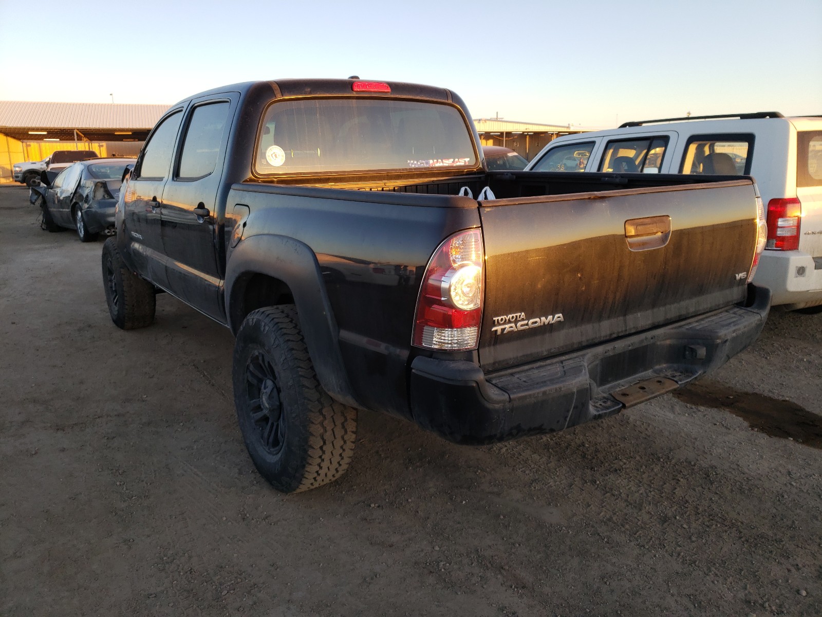 Photo 2 VIN: 5TELU42N79Z609388 - TOYOTA TACOMA DOU 