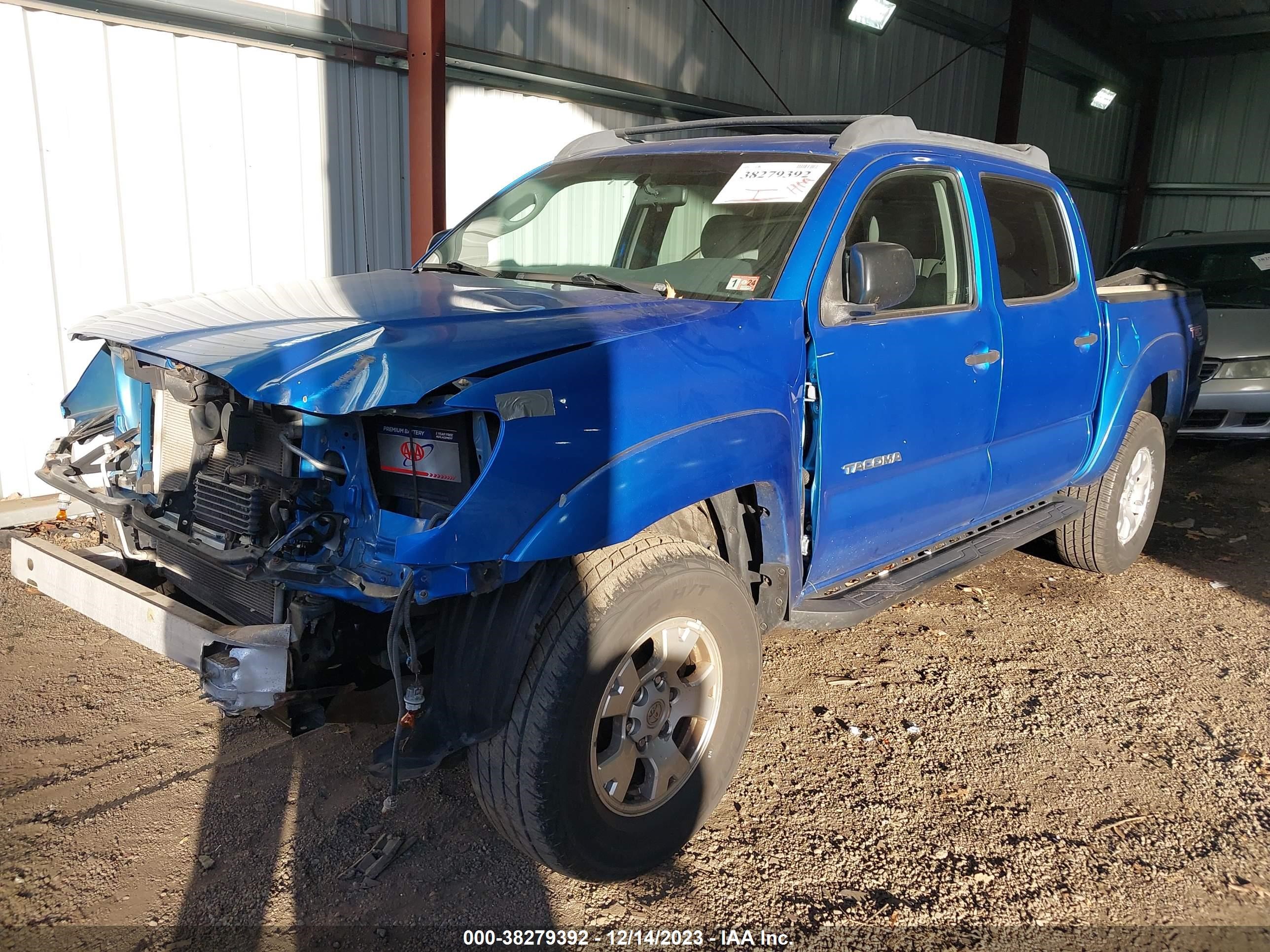 Photo 1 VIN: 5TELU42N95Z108240 - TOYOTA TACOMA 