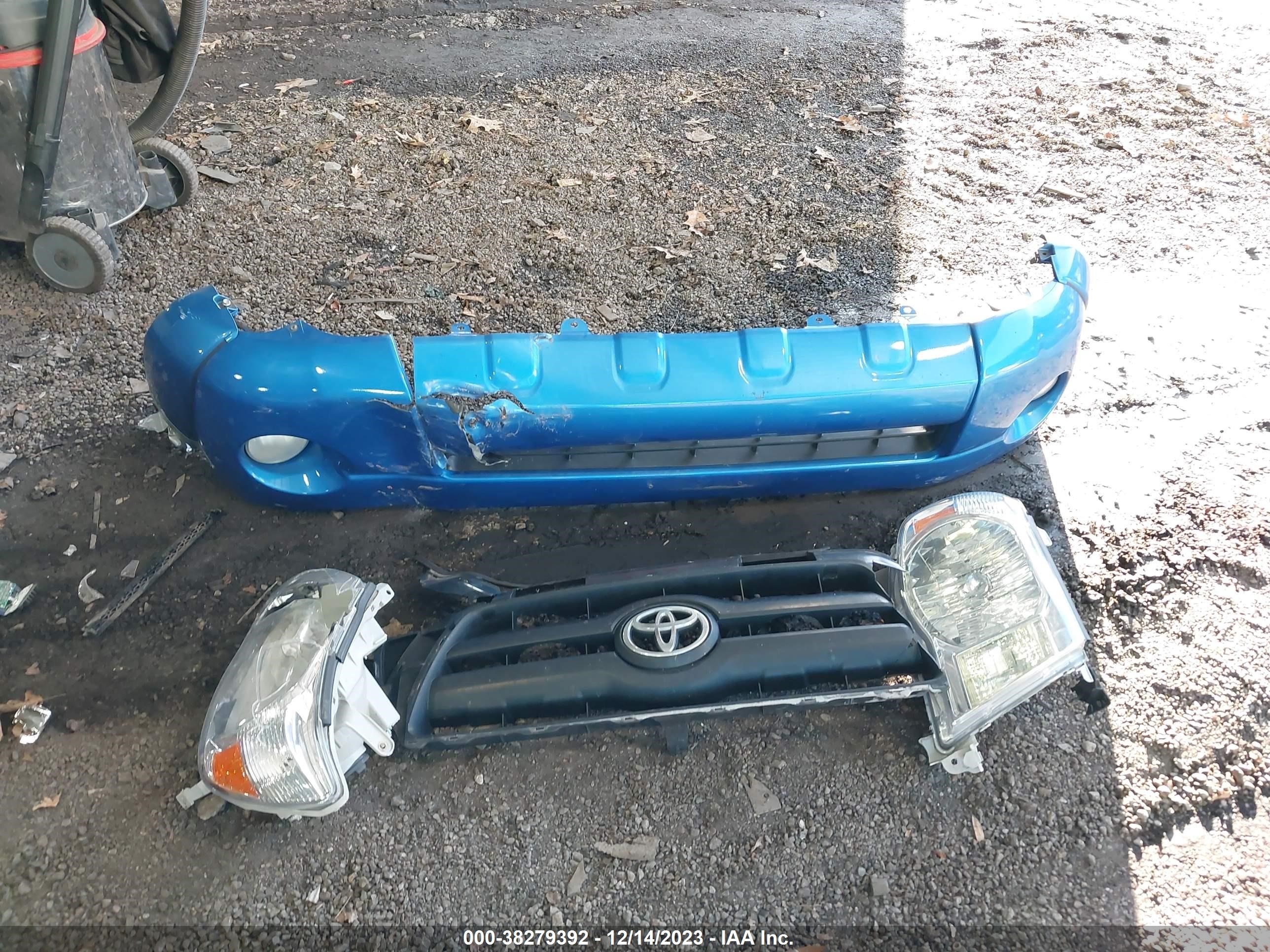 Photo 11 VIN: 5TELU42N95Z108240 - TOYOTA TACOMA 