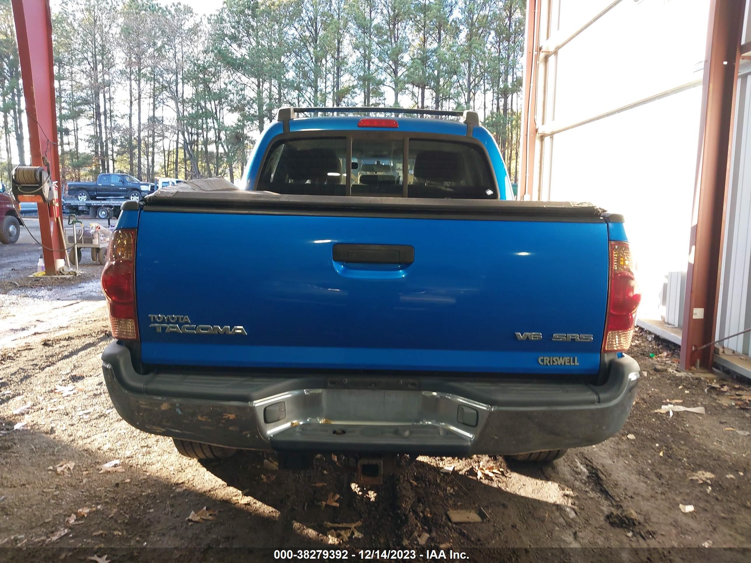 Photo 16 VIN: 5TELU42N95Z108240 - TOYOTA TACOMA 