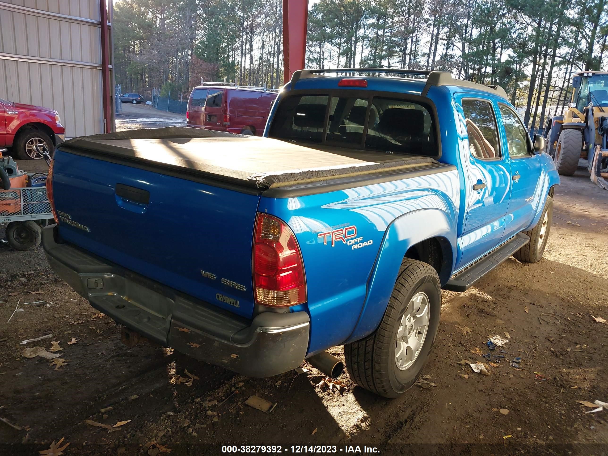 Photo 3 VIN: 5TELU42N95Z108240 - TOYOTA TACOMA 