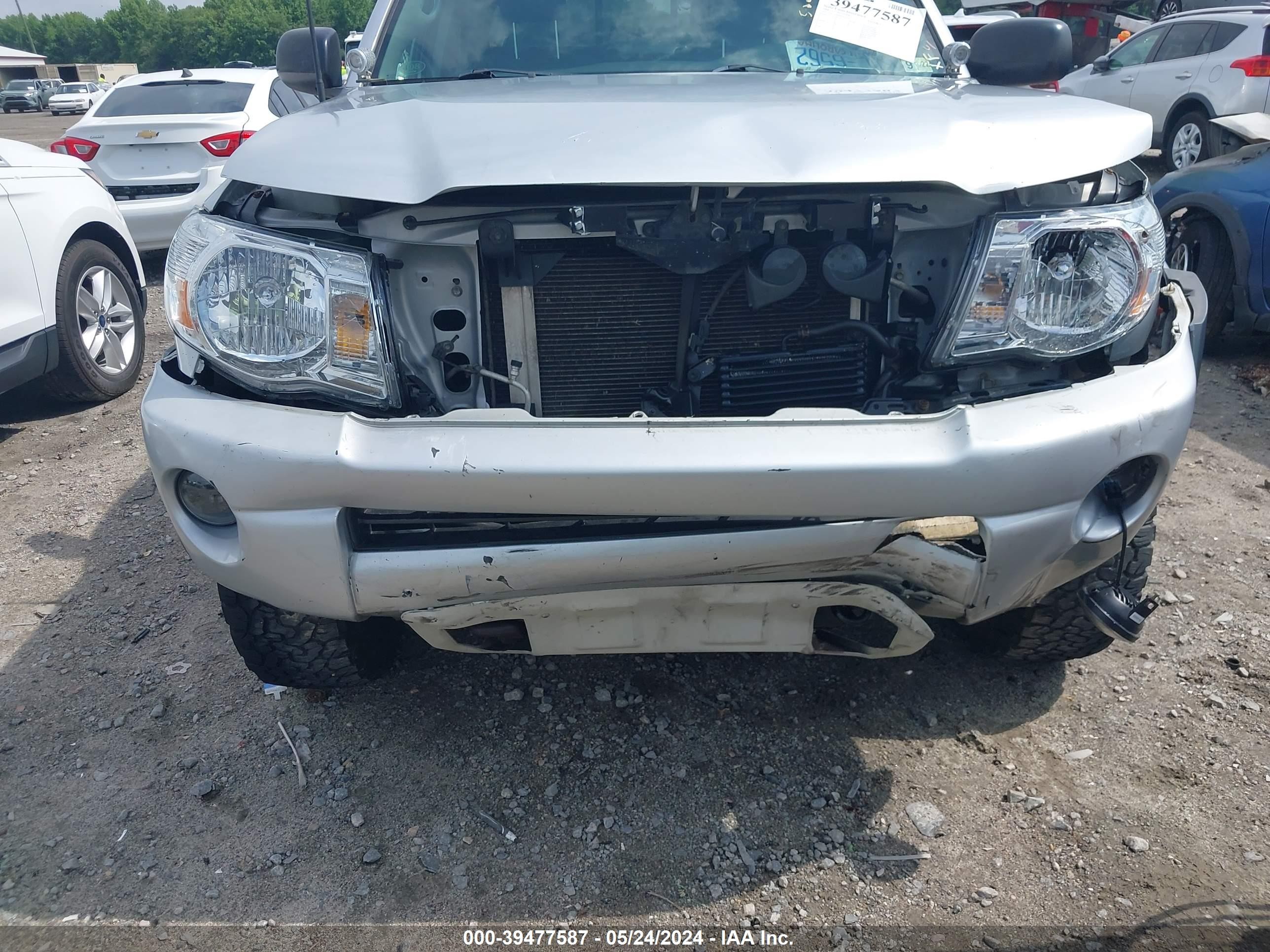 Photo 5 VIN: 5TELU42N98Z491729 - TOYOTA TACOMA 