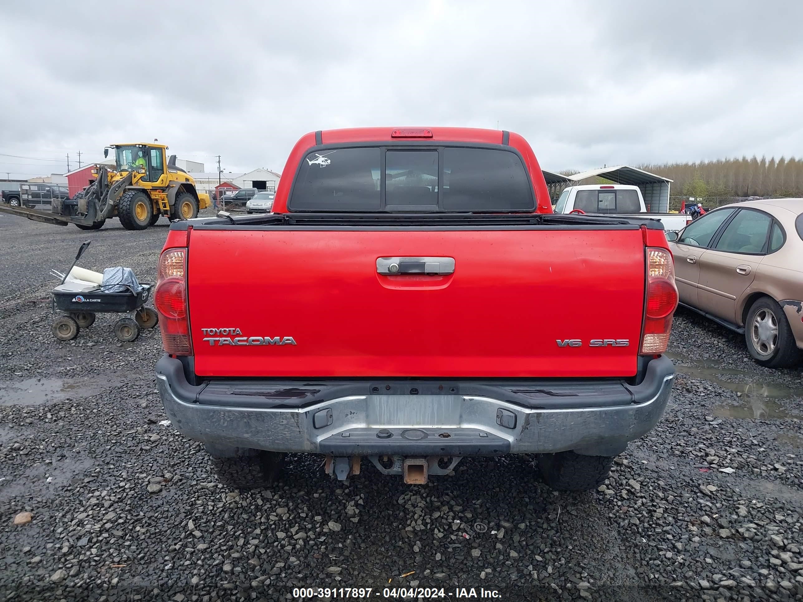 Photo 15 VIN: 5TELU42NX5Z026338 - TOYOTA TACOMA 