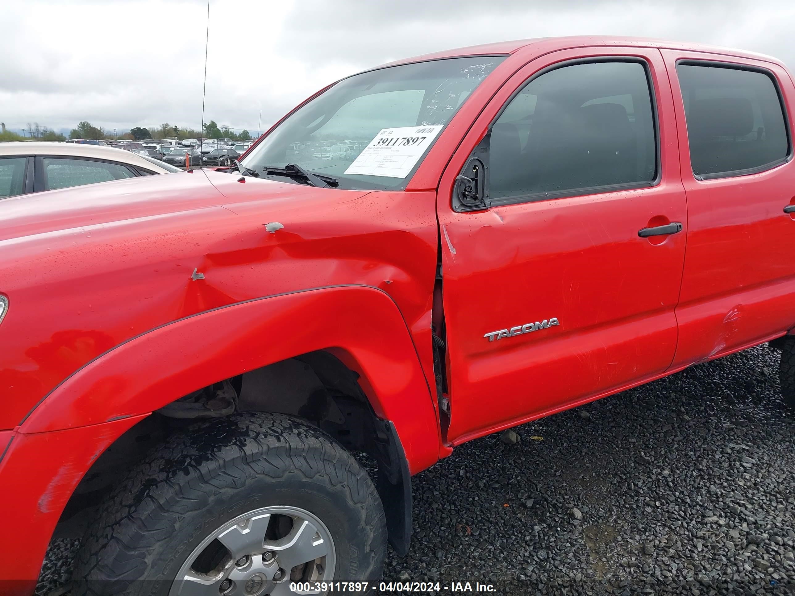 Photo 5 VIN: 5TELU42NX5Z026338 - TOYOTA TACOMA 