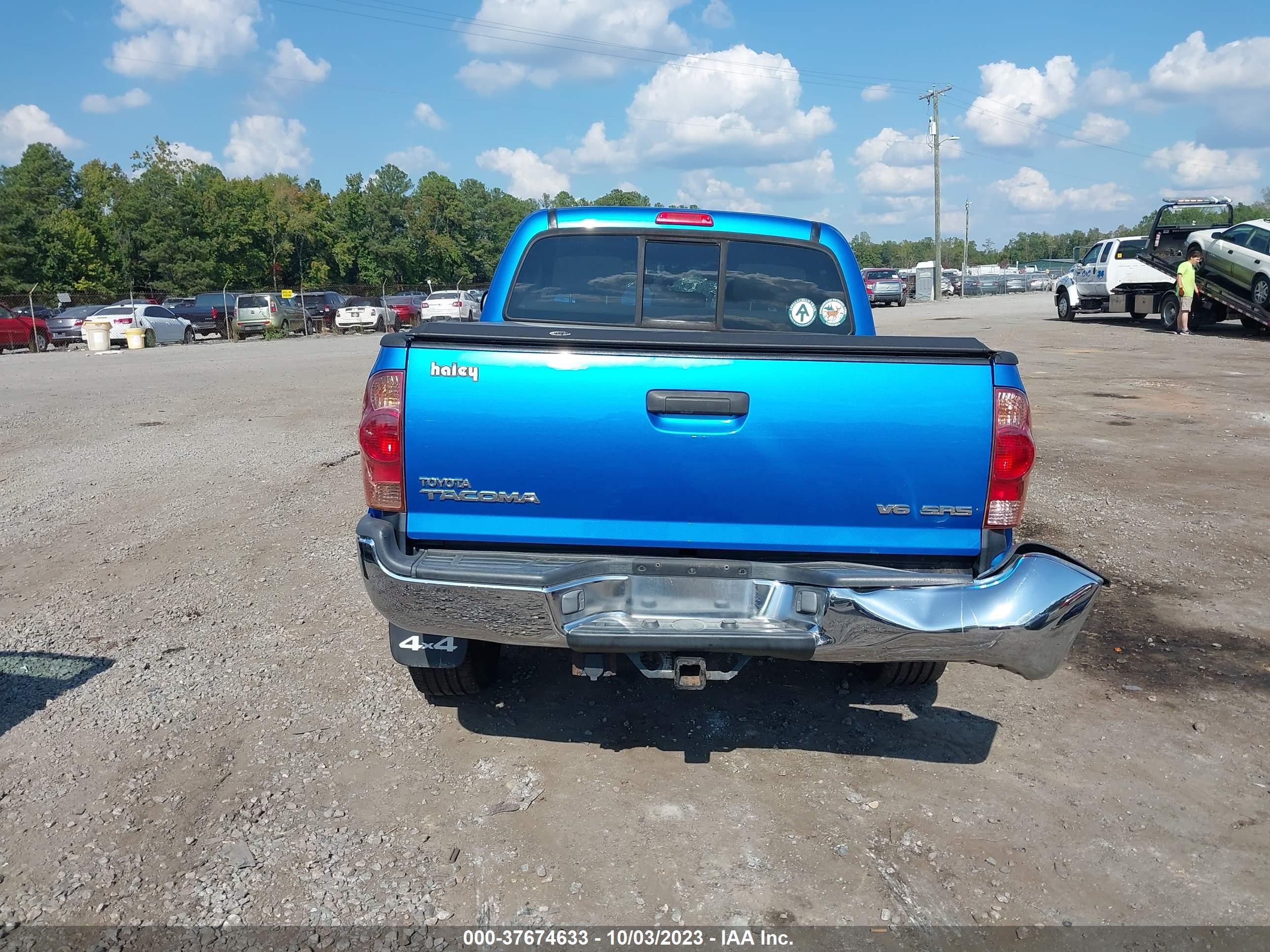 Photo 14 VIN: 5TELU42NX6Z255815 - TOYOTA TACOMA 