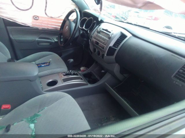 Photo 4 VIN: 5TELU4EN1AZ710216 - TOYOTA TACOMA 