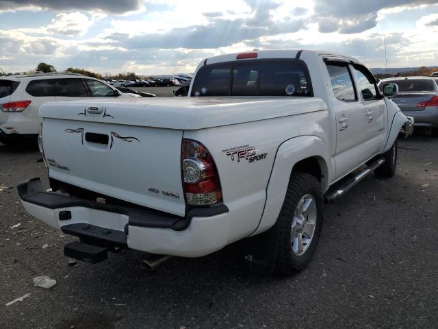 Photo 3 VIN: 5TELU4EN1AZ744043 - TOYOTA TACOMA DOU 