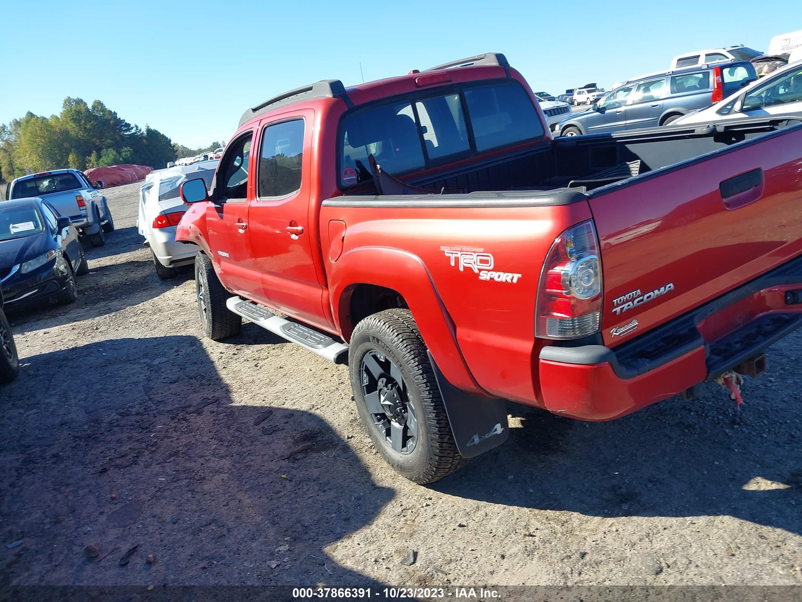 Photo 2 VIN: 5TELU4EN2AZ739160 - TOYOTA TACOMA 