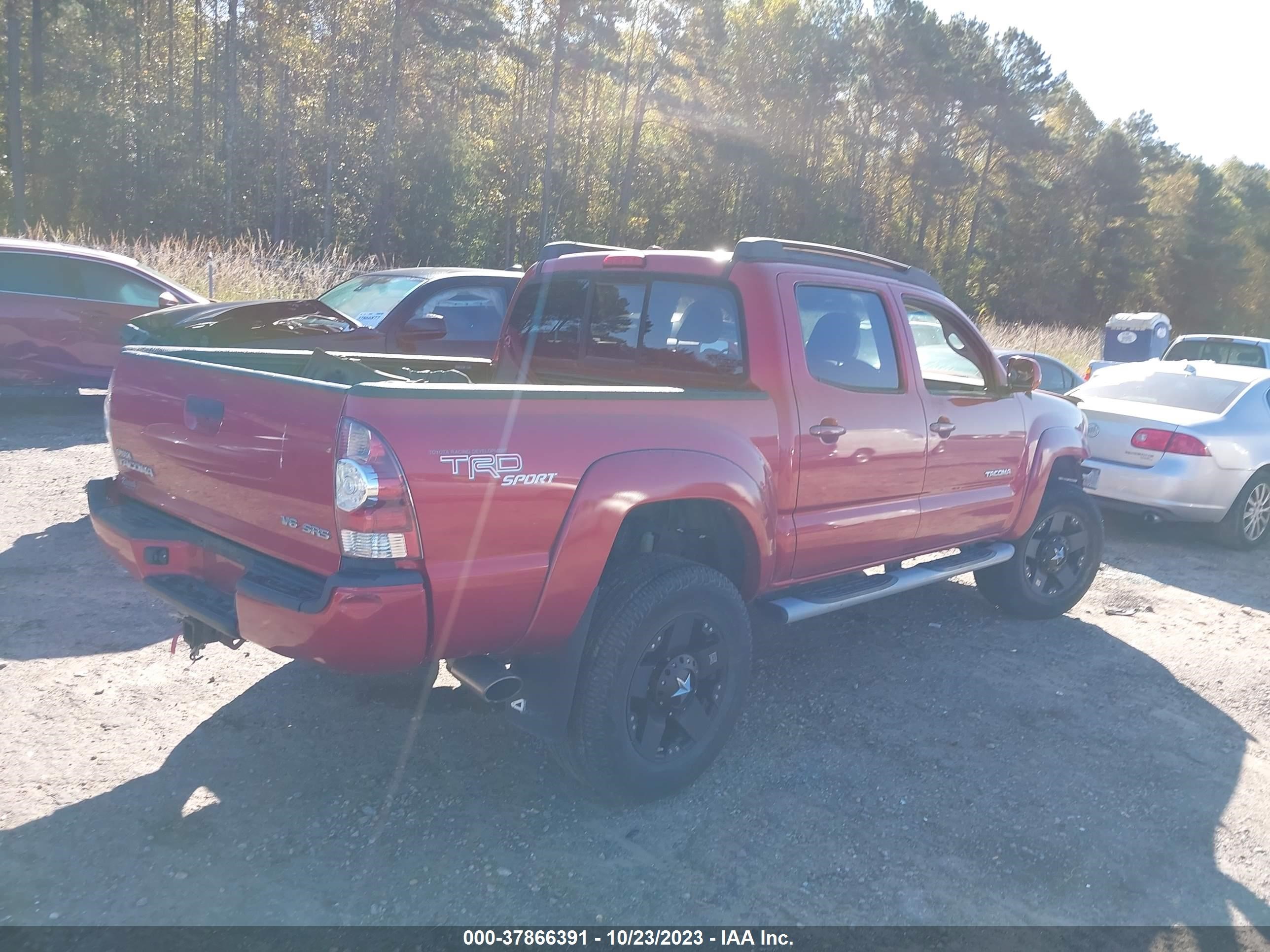 Photo 3 VIN: 5TELU4EN2AZ739160 - TOYOTA TACOMA 