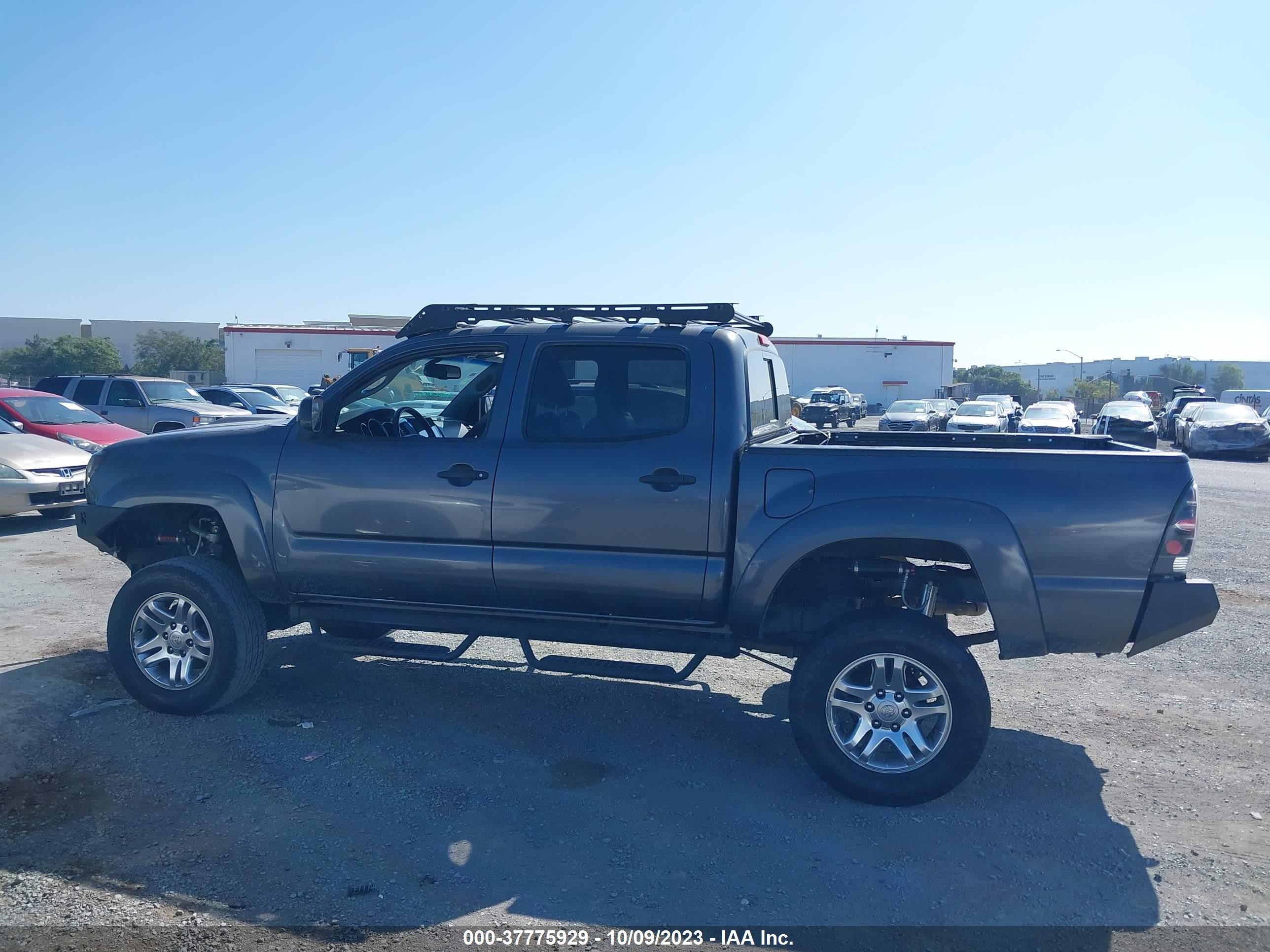 Photo 14 VIN: 5TELU4EN3AZ700254 - TOYOTA TACOMA 