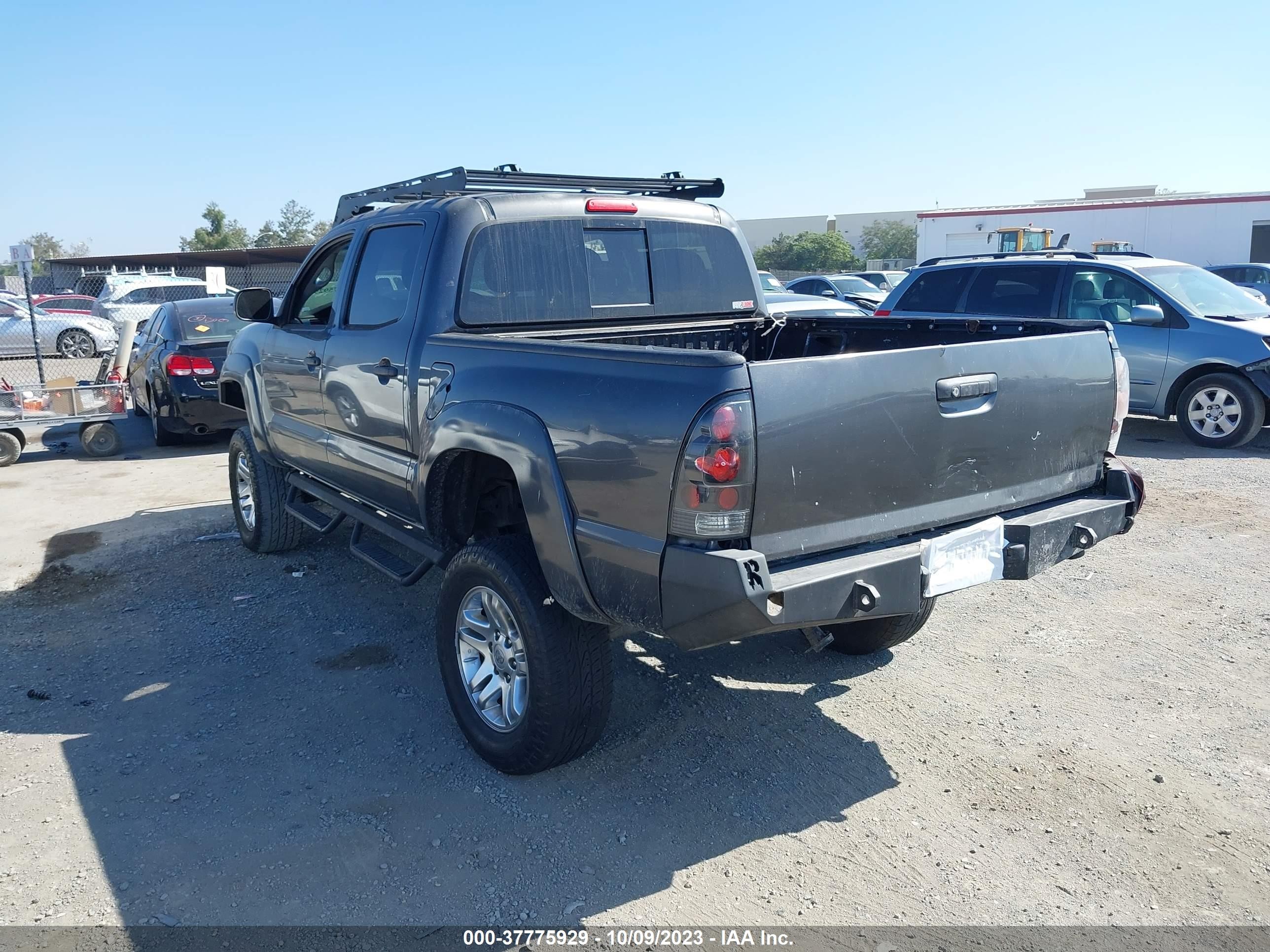 Photo 2 VIN: 5TELU4EN3AZ700254 - TOYOTA TACOMA 