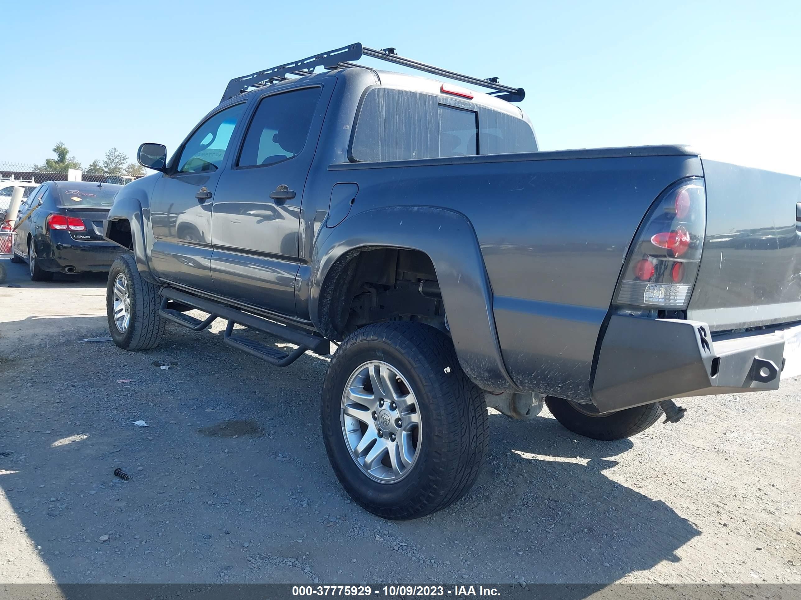 Photo 5 VIN: 5TELU4EN3AZ700254 - TOYOTA TACOMA 