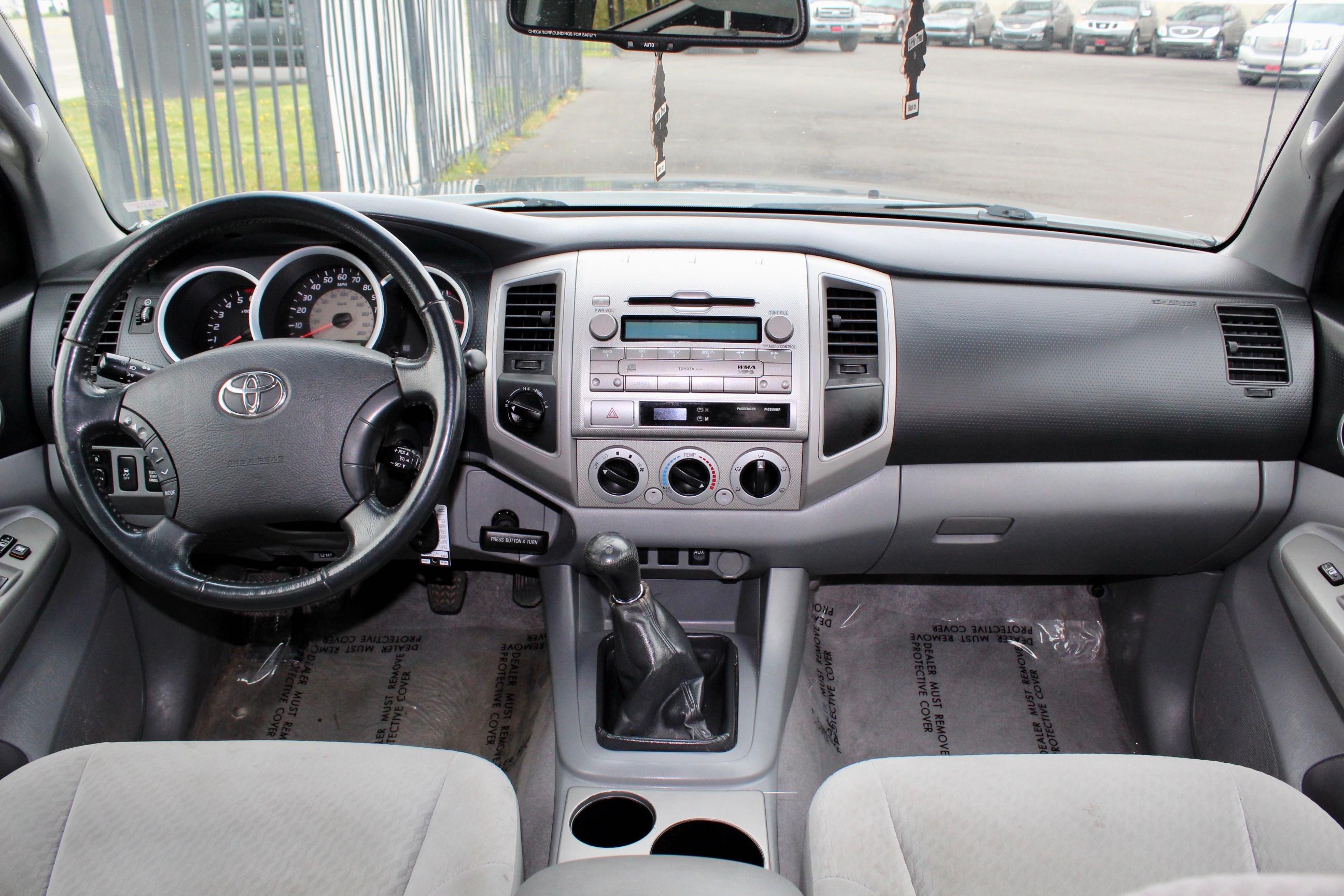 Photo 8 VIN: 5TELU4EN3AZ702019 - TOYOTA TACOMA DOU 