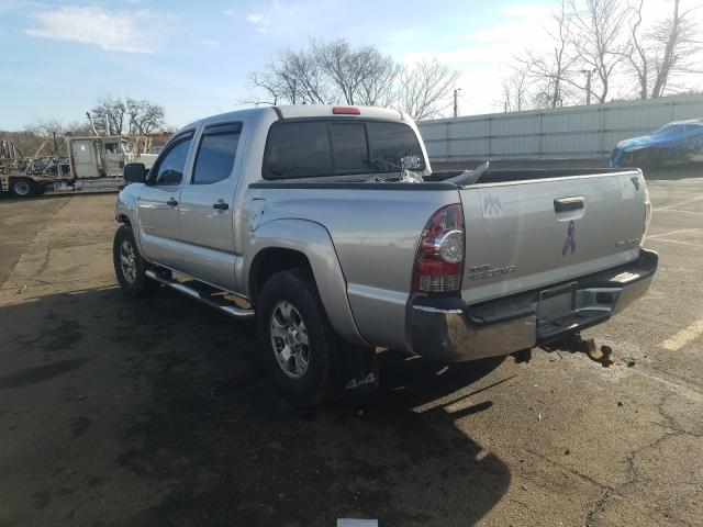 Photo 2 VIN: 5TELU4EN4AZ697137 - TOYOTA TACOMA DOU 